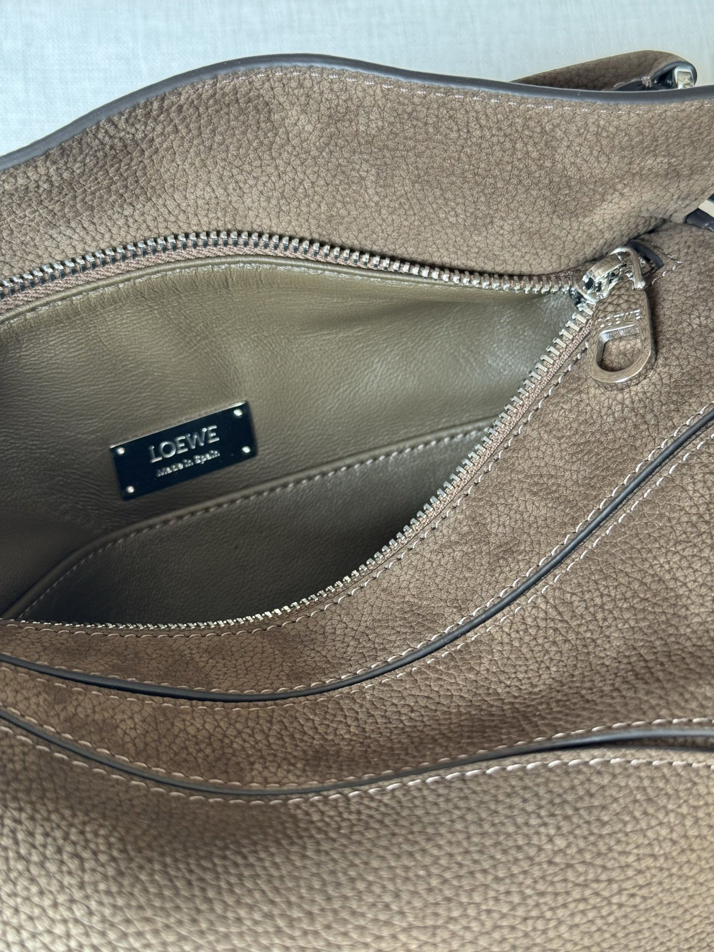 L0ew* small featherlight puzzle bag in grained nubuck 16.5x24x10.5cm