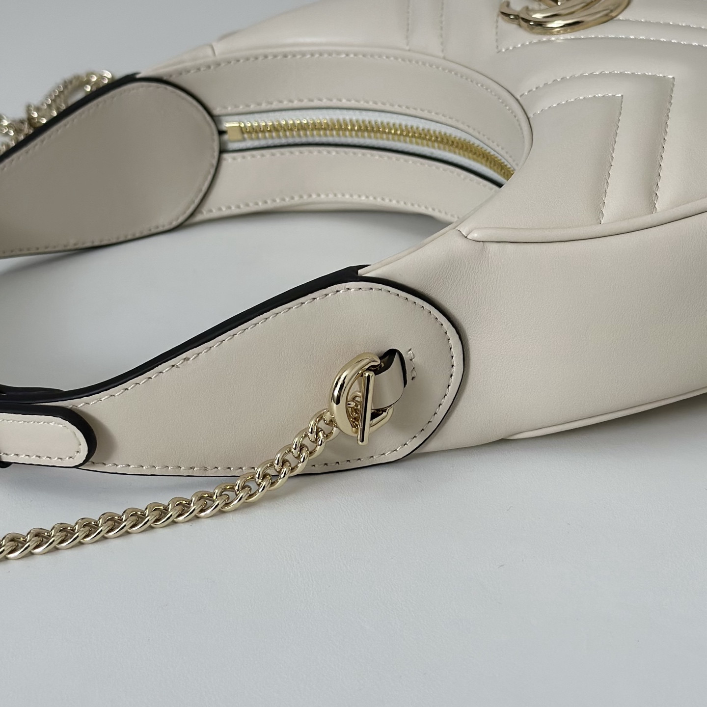 Gvc*1 GG Marmont Small Shoulder Bag 21.5x11x5cm