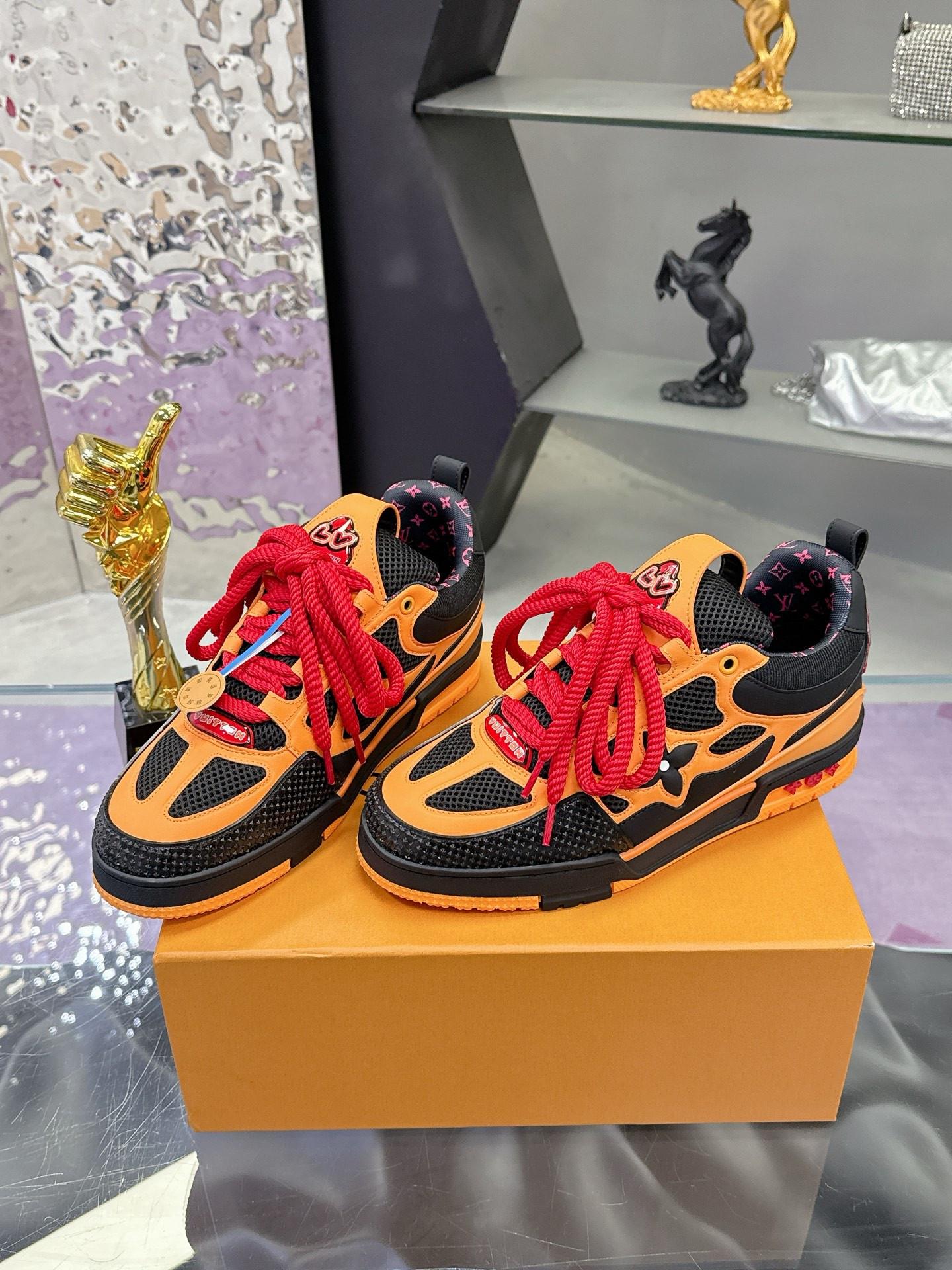 UA LV Skate Sneaker