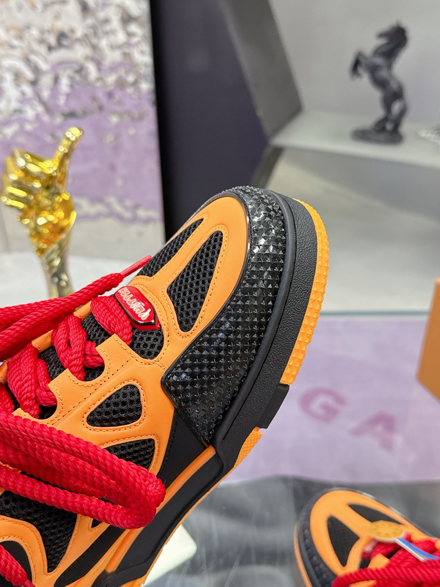 UA LV Skate Sneaker