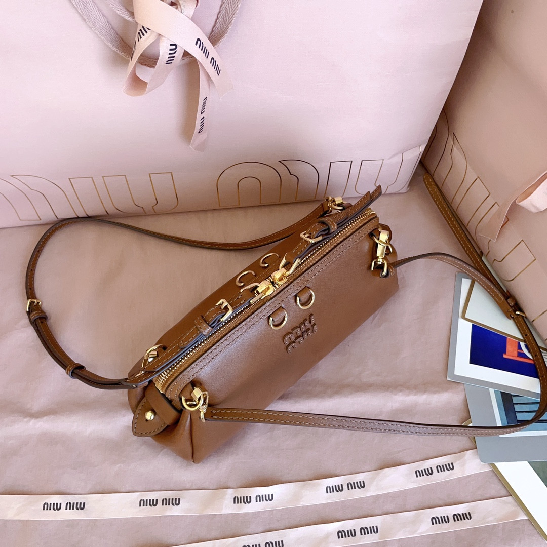 M1v M1v caprice leather clutch 14x24x8.5cm