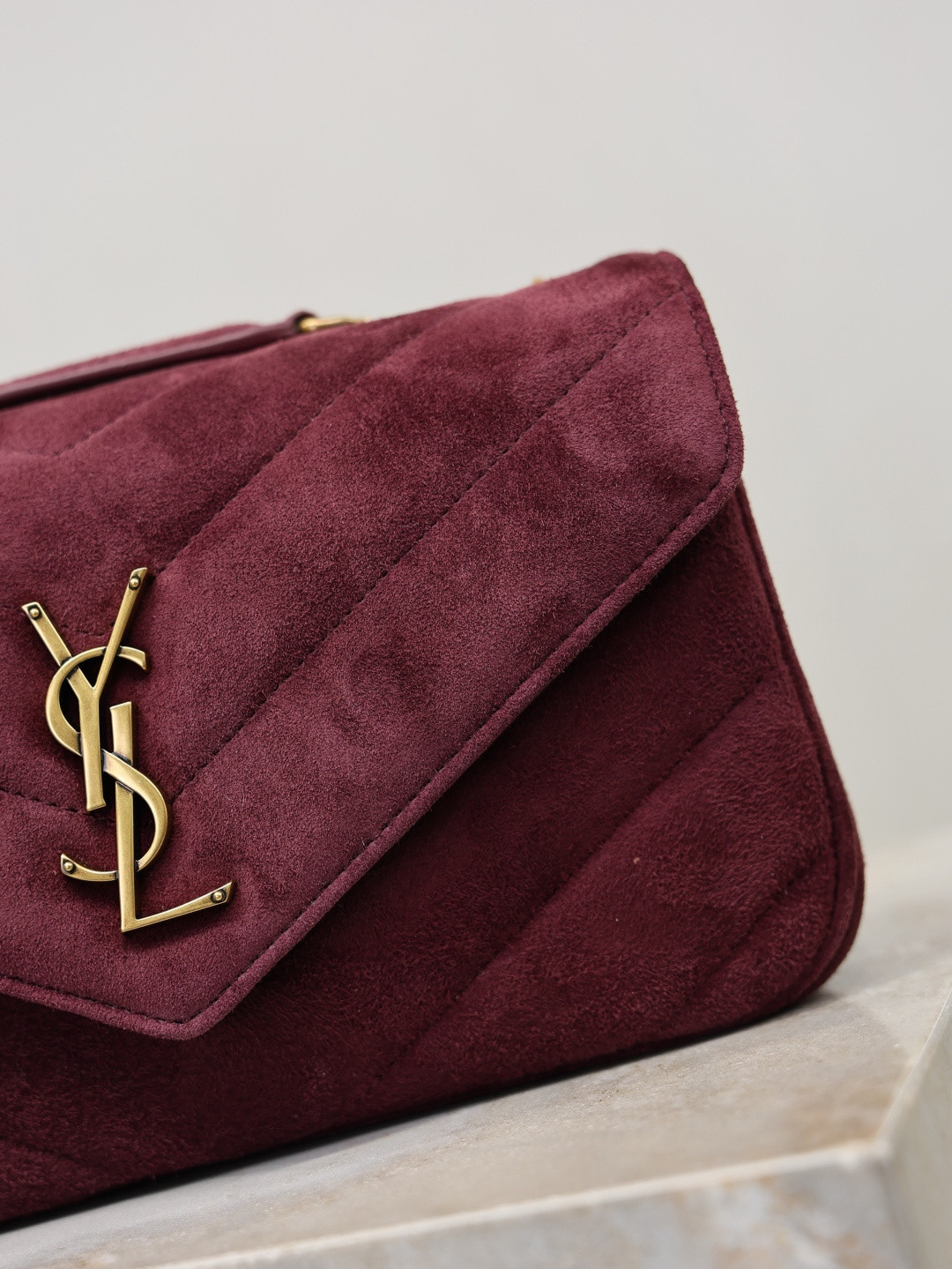 Y51 loulou small in suede 24x14x6cm