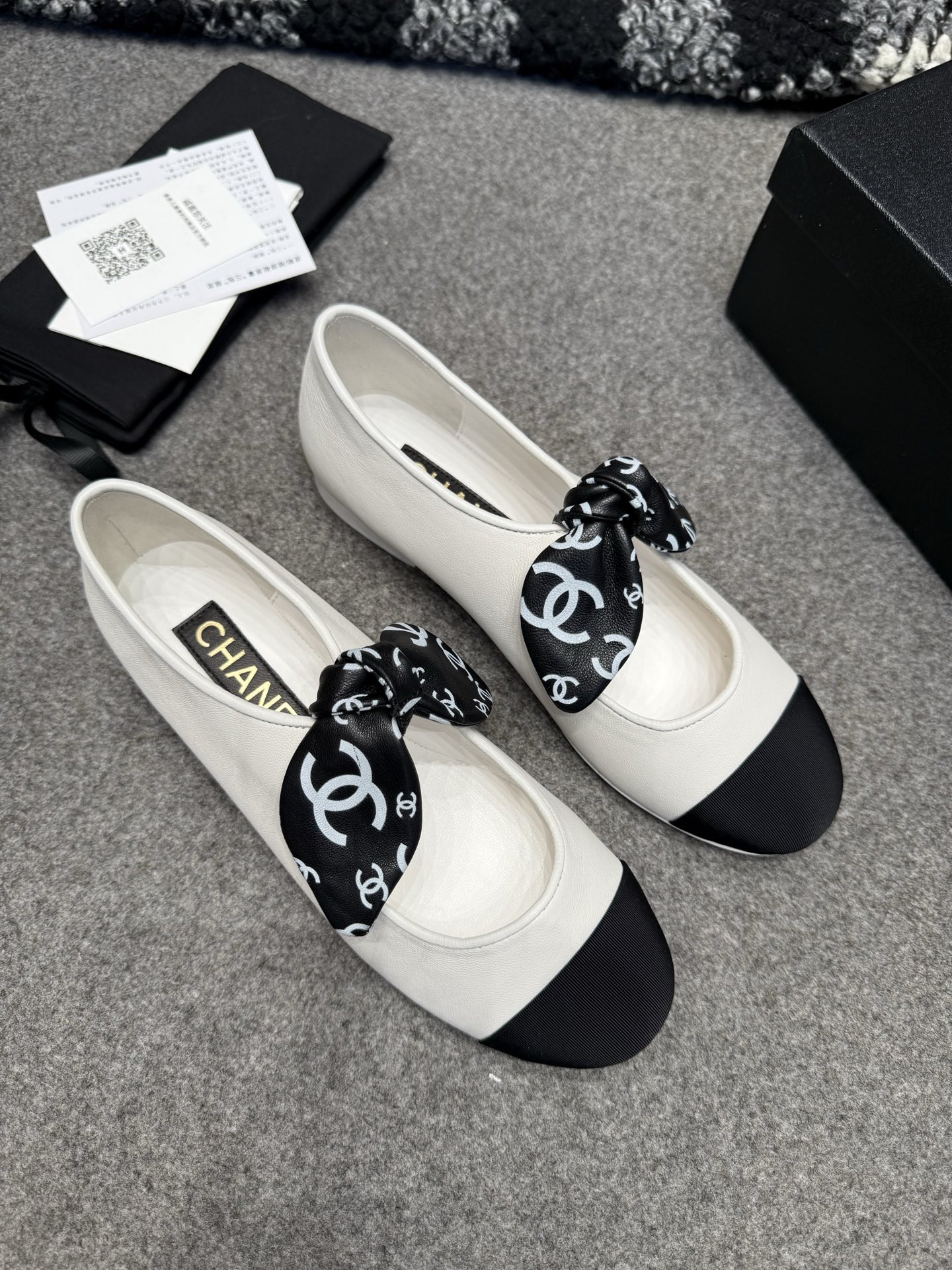 ua Ch**el mary janes