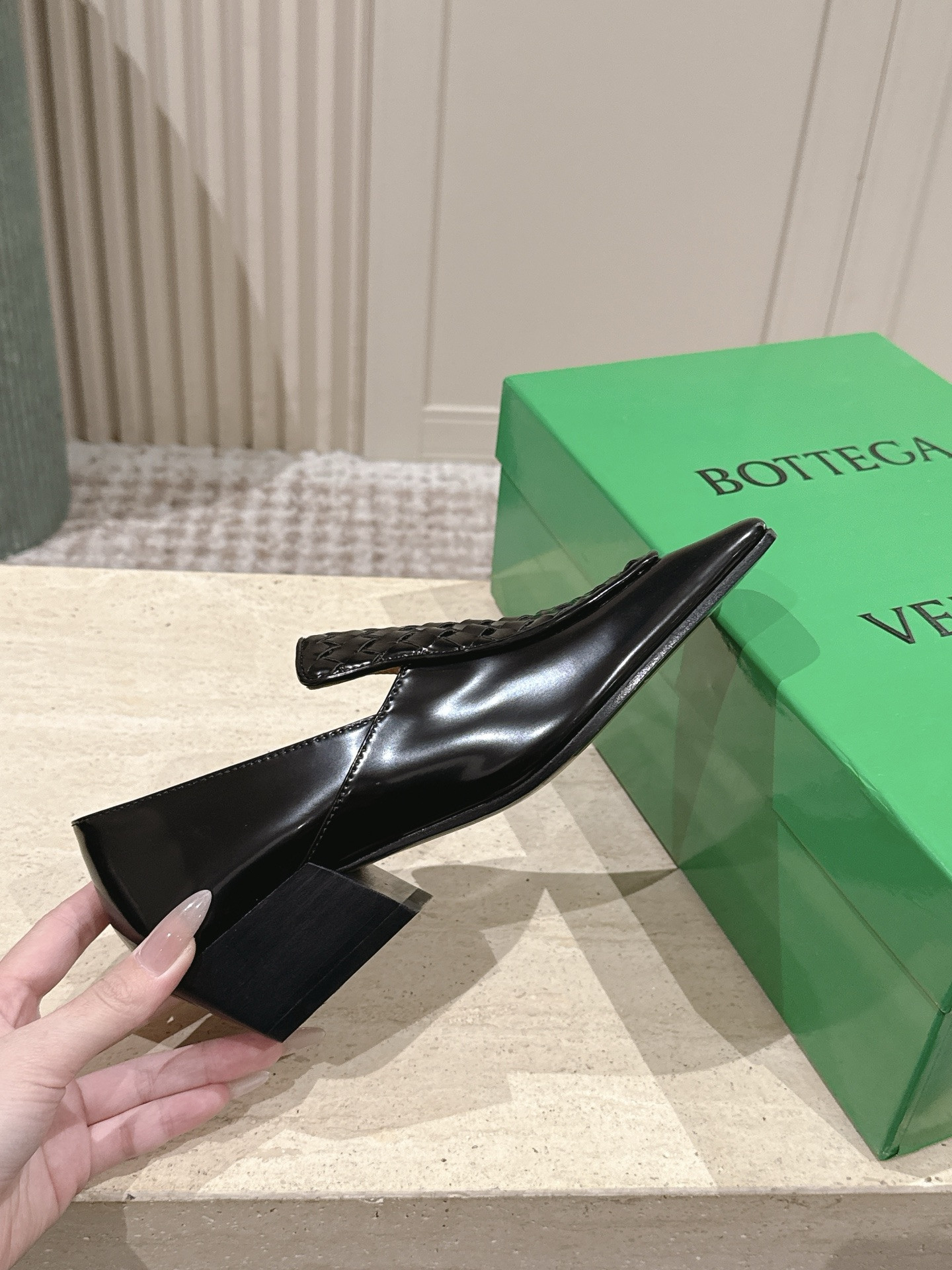 ua b0tt*ga Ven*ta ventura loafer