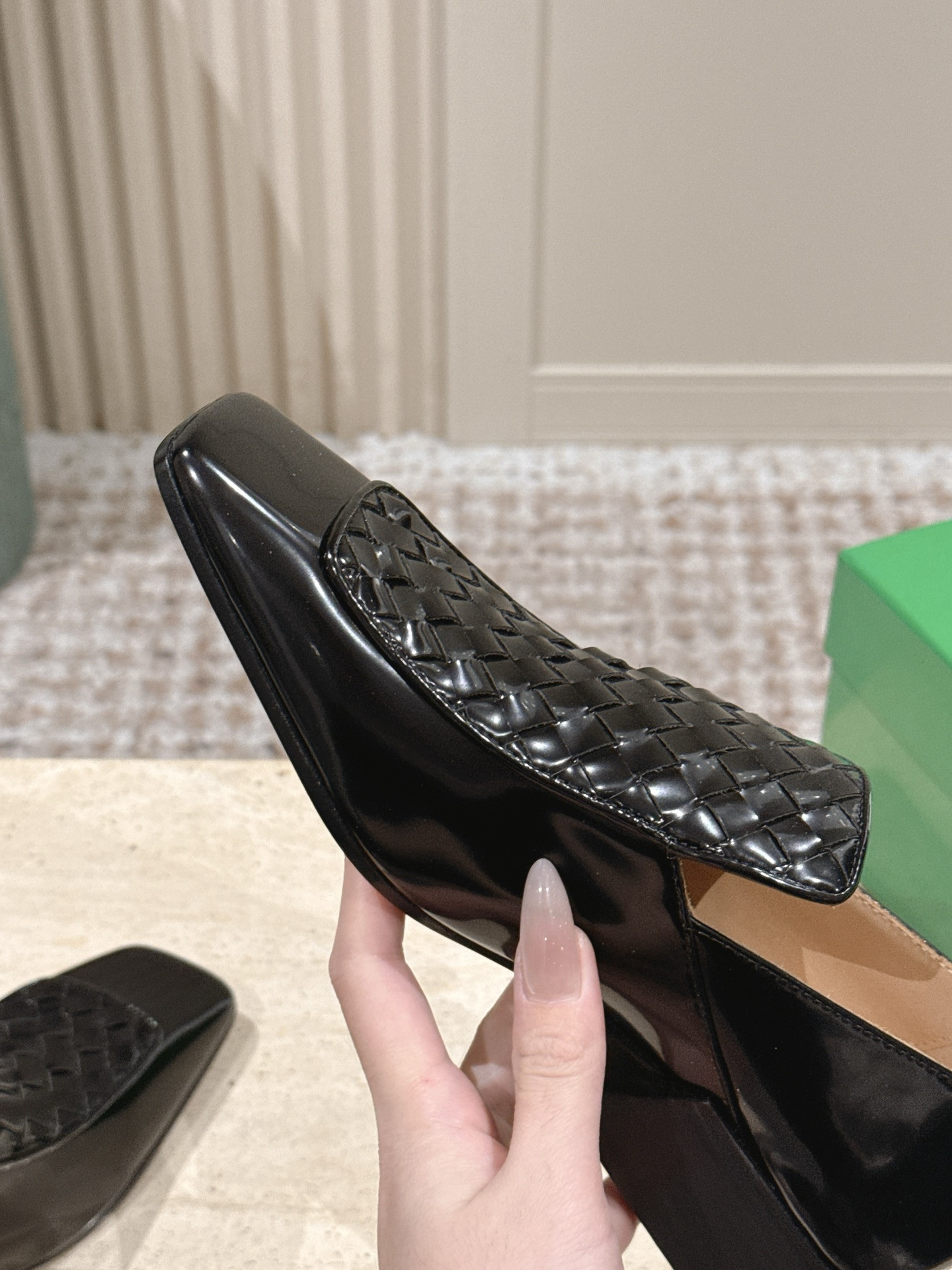 ua b0tt*ga Ven*ta ventura loafer