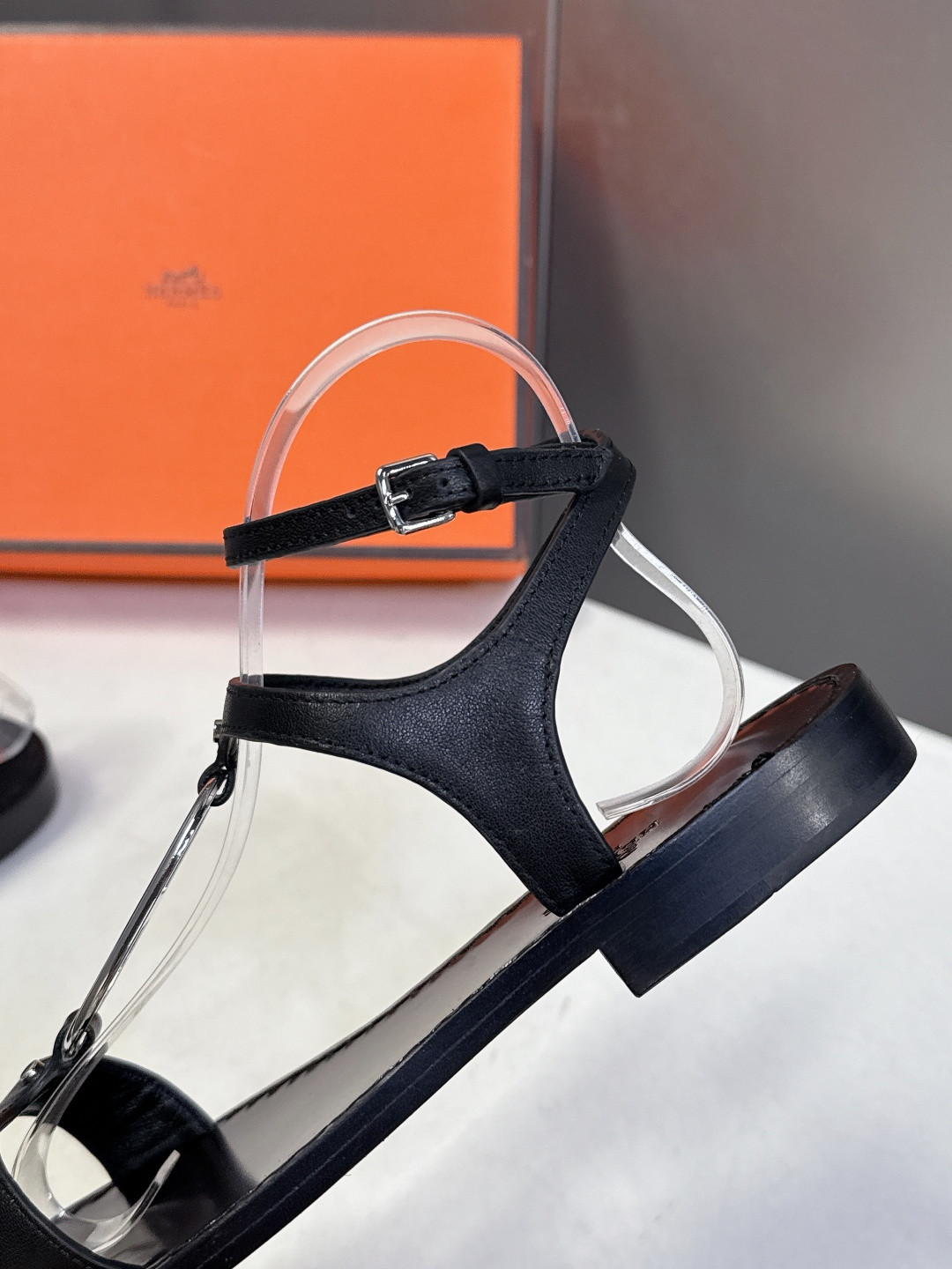 ua H**me5 marinella sandal