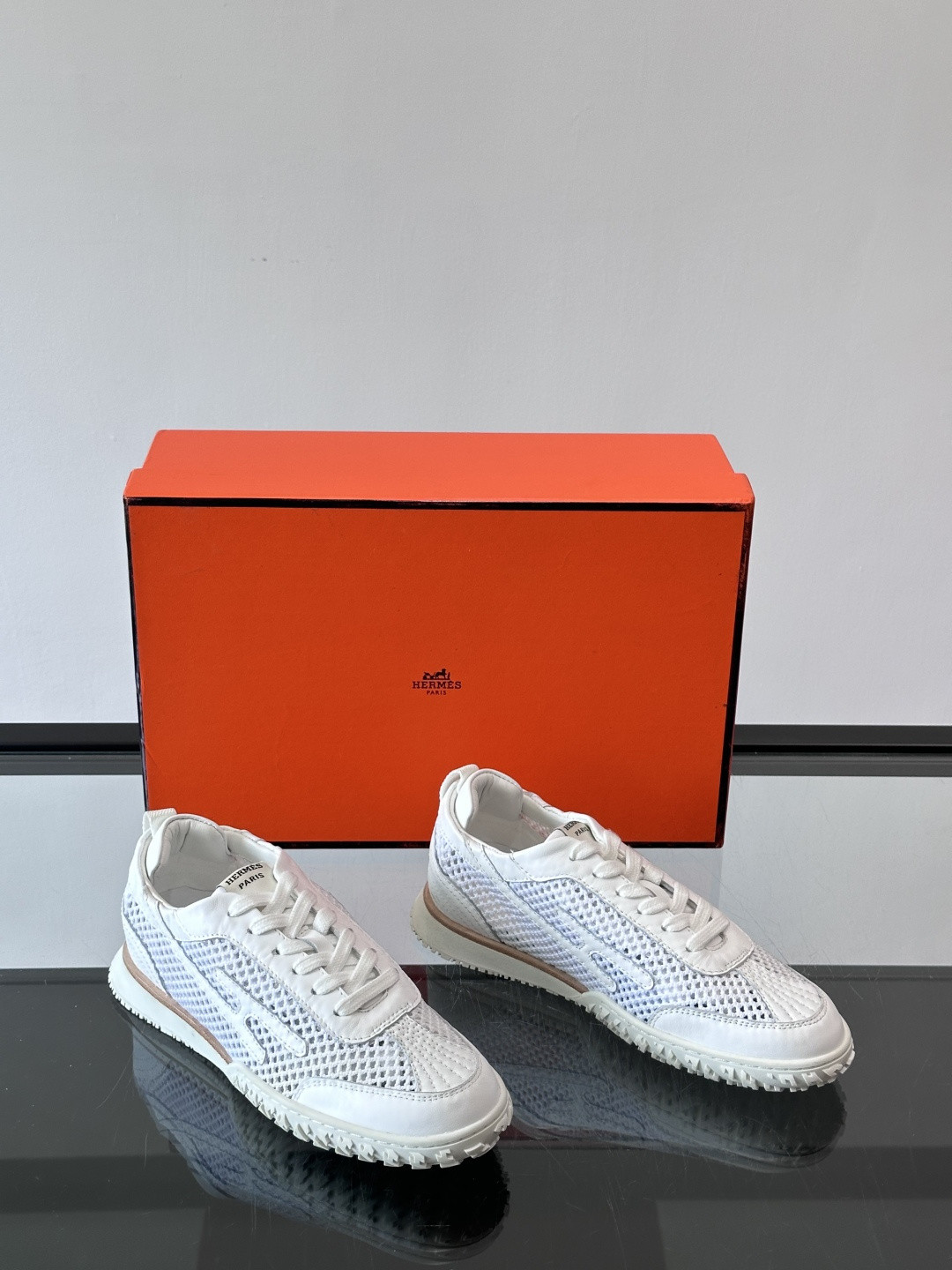 ua H**me5 jet sneaker