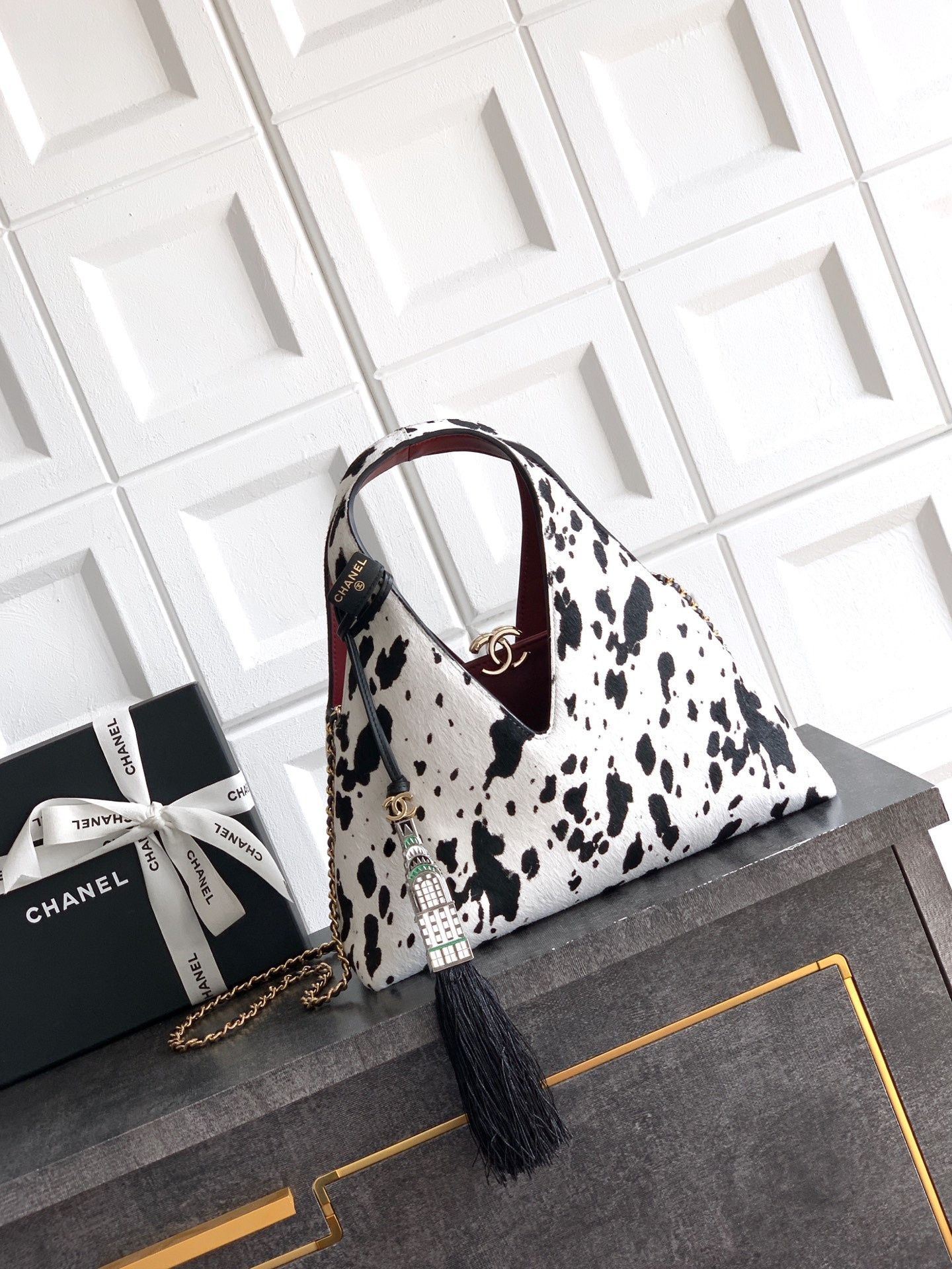 Ch**el tote bag 32x32x11