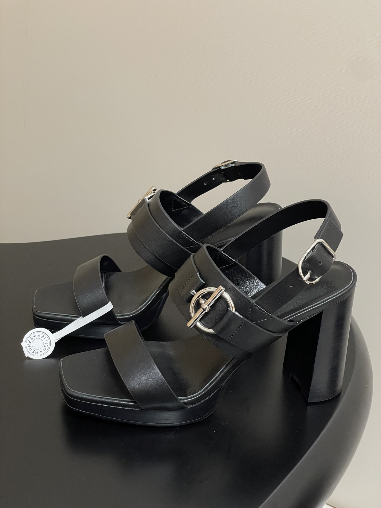 ua H**me5 keen 90 sandal