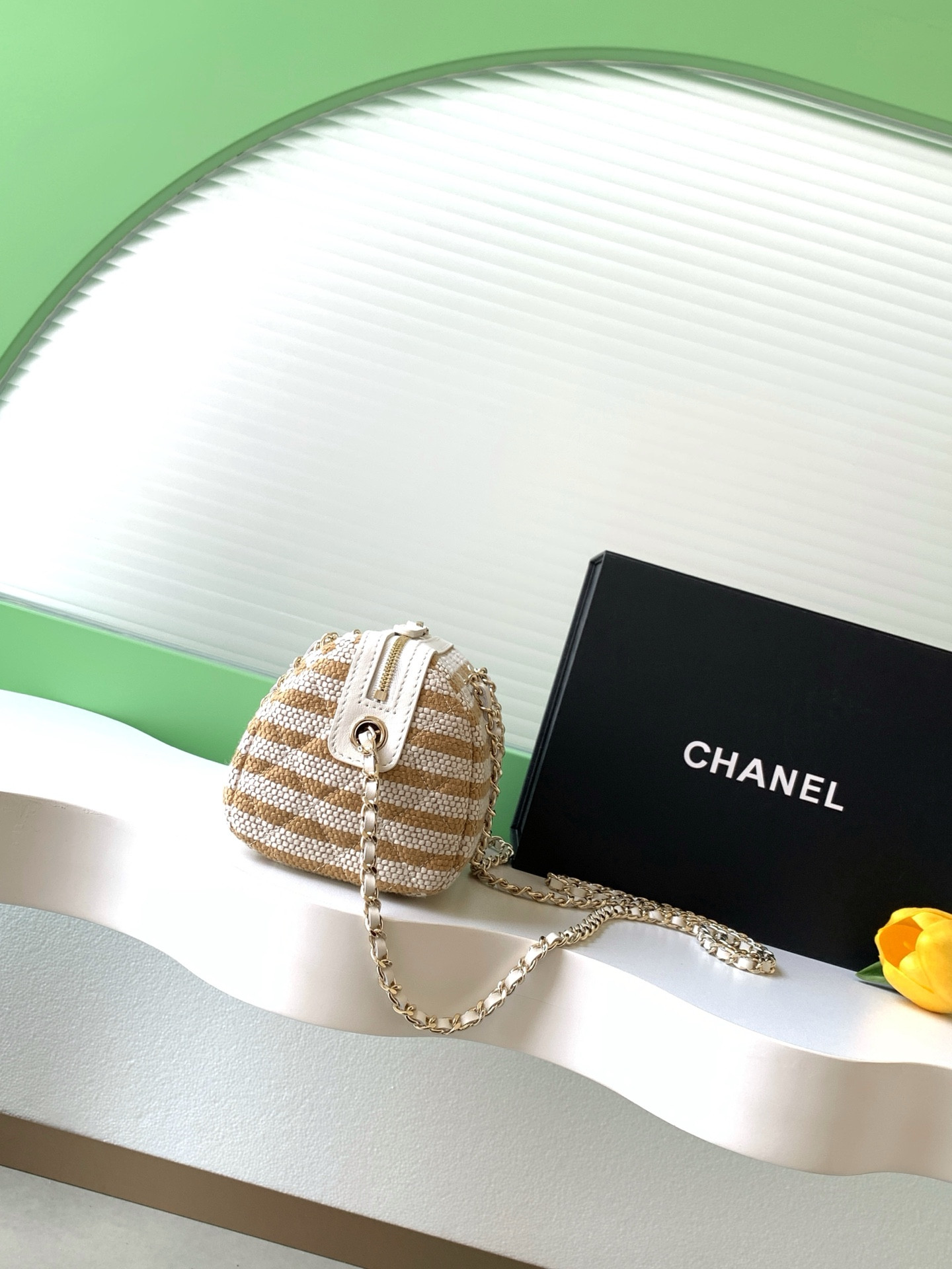 Ch**el clutch with chain 11.5x18.5x11cm