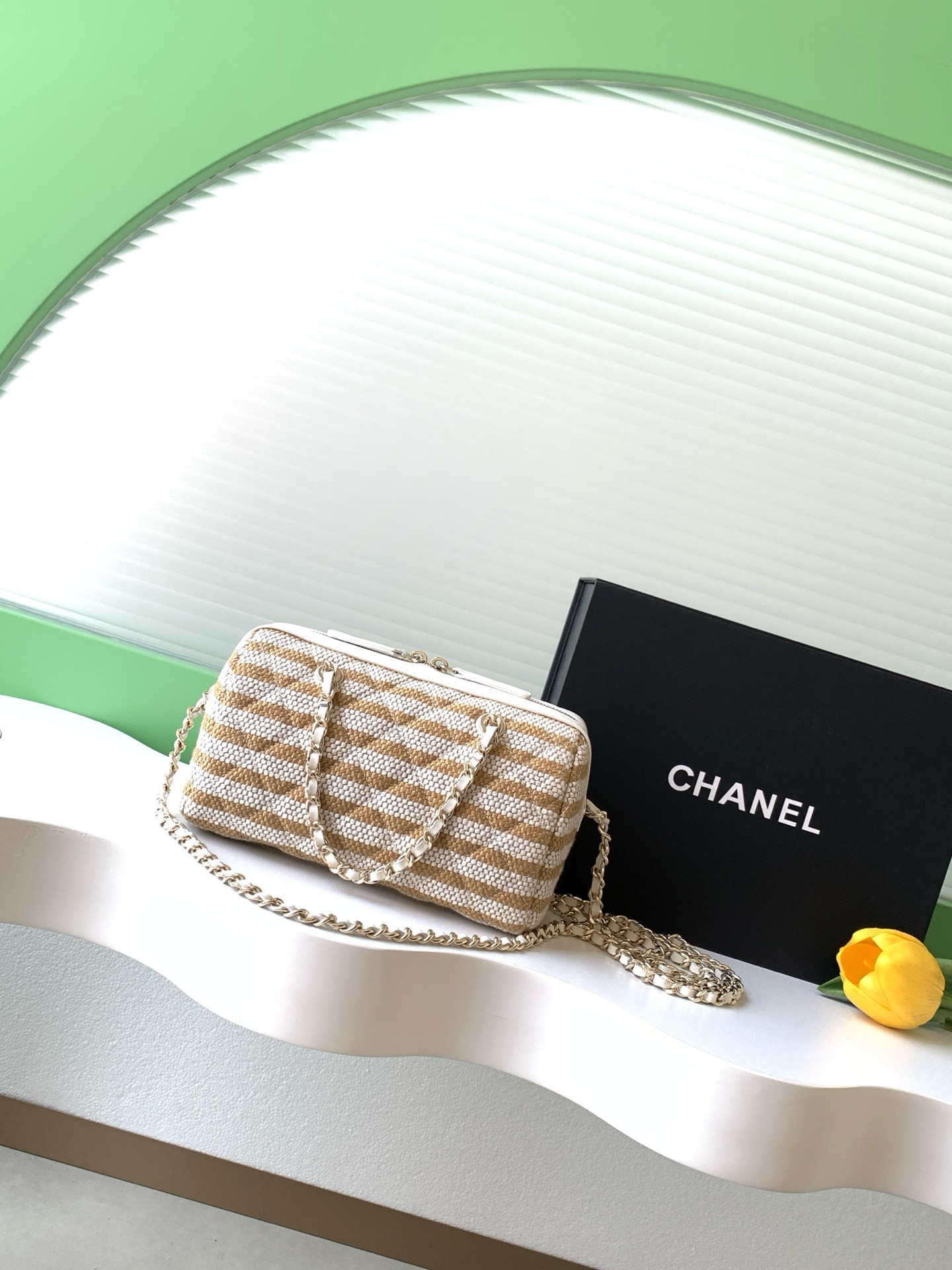 Ch**el clutch with chain 11.5x18.5x11cm