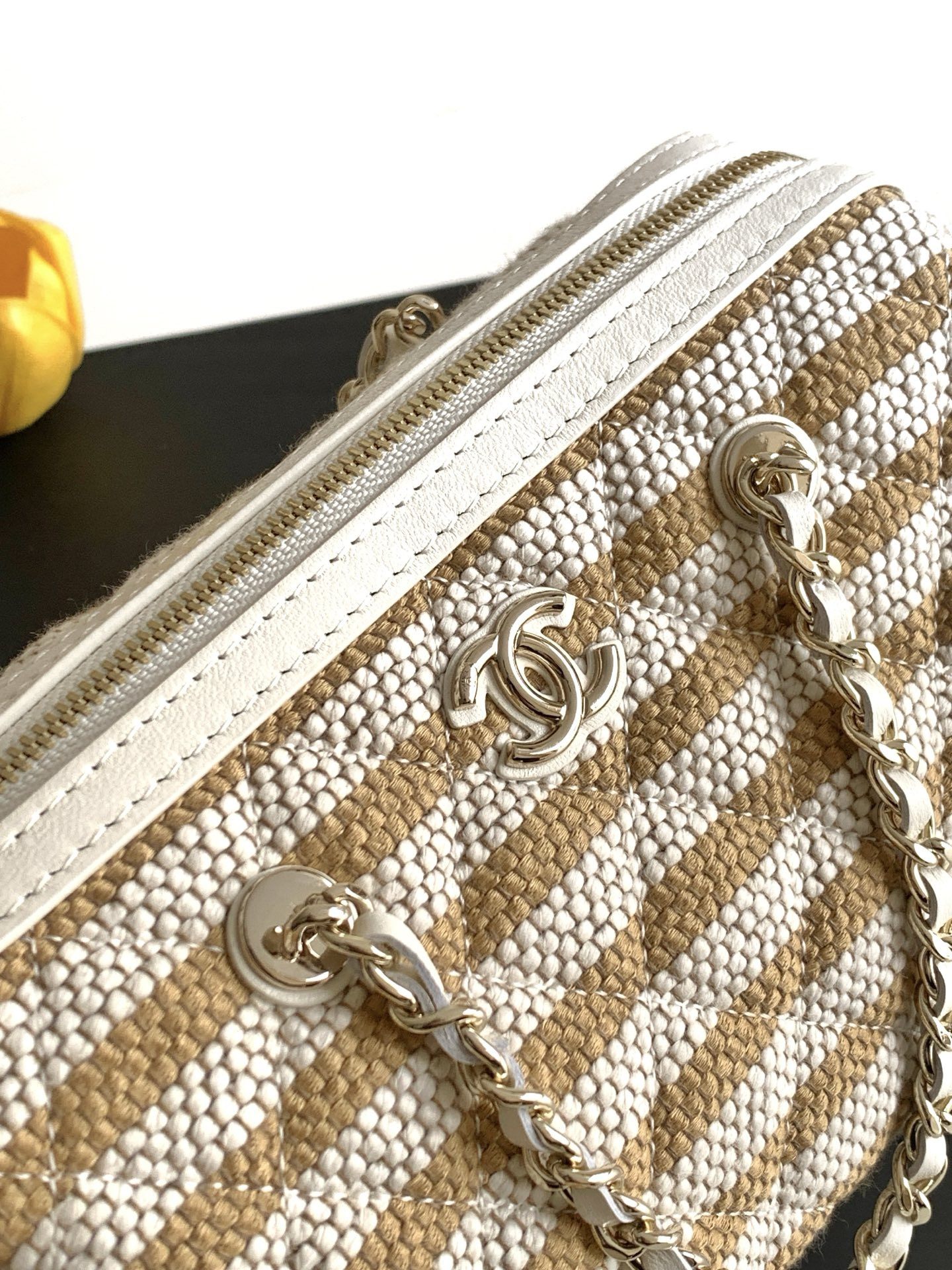 Ch**el clutch with chain 11.5x18.5x11cm