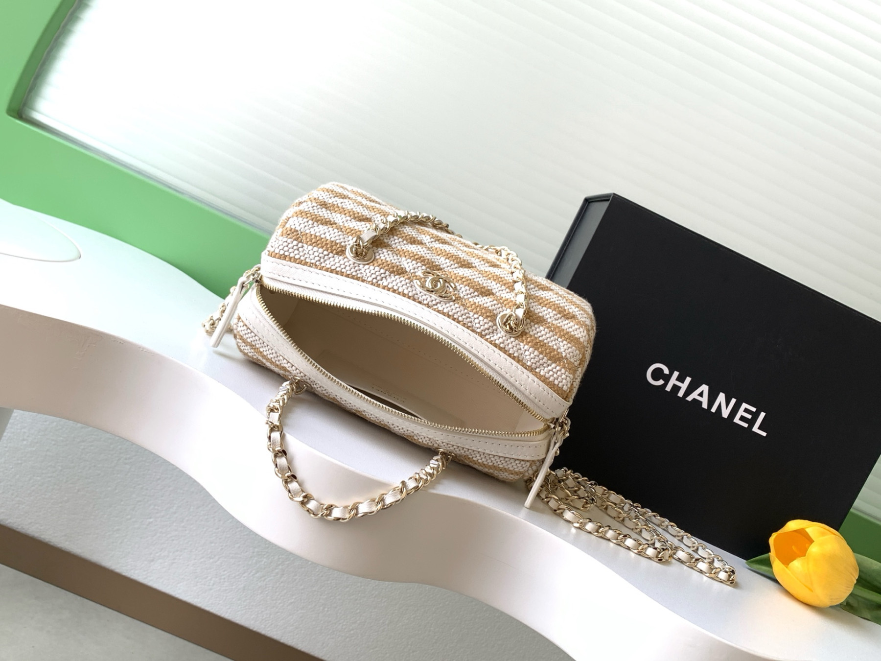 Ch**el clutch with chain 11.5x18.5x11cm