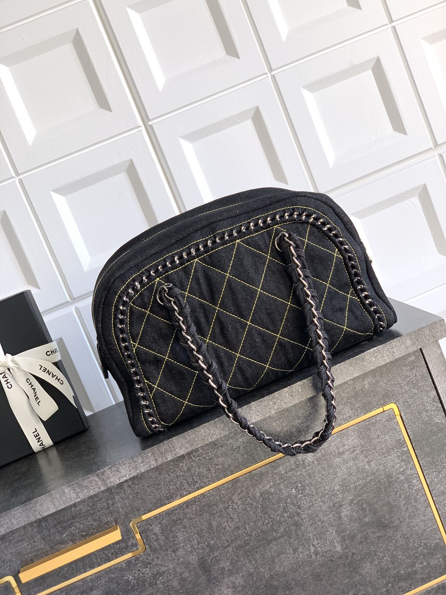 ch**el De*1m cc boston bag 33x20.5x15cm