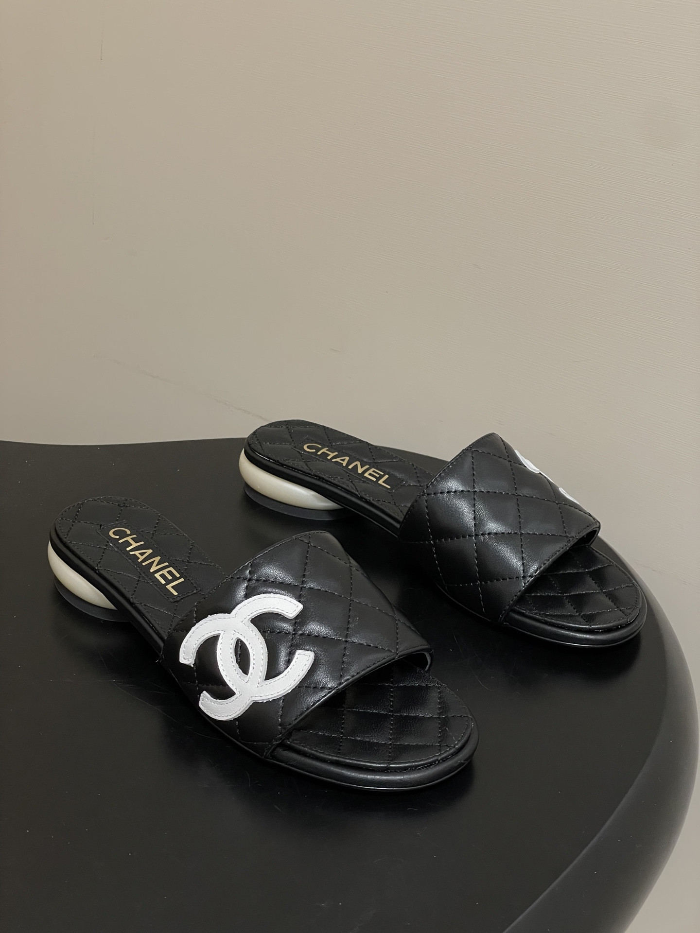 ua Ch**el slides