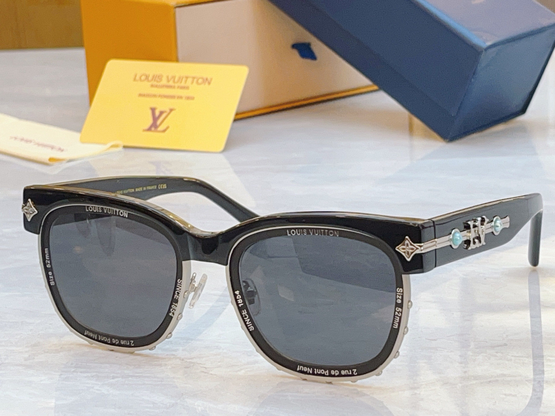 LV Glasses Z2022U 53-21-140