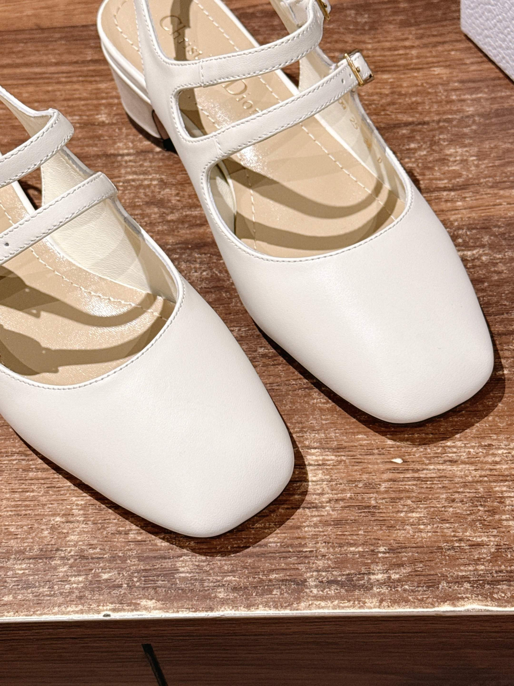 ua D10r chérie slingback pump