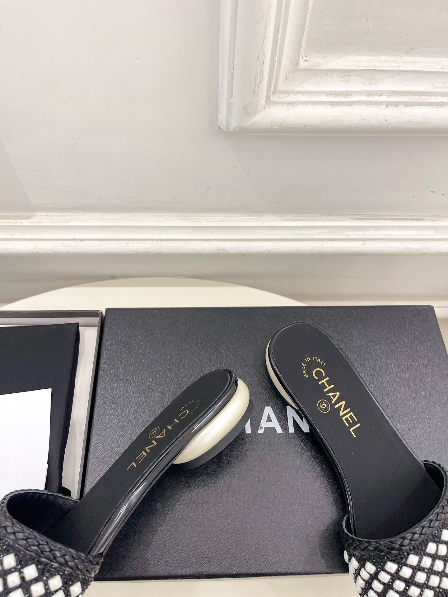 ua Ch**el slides