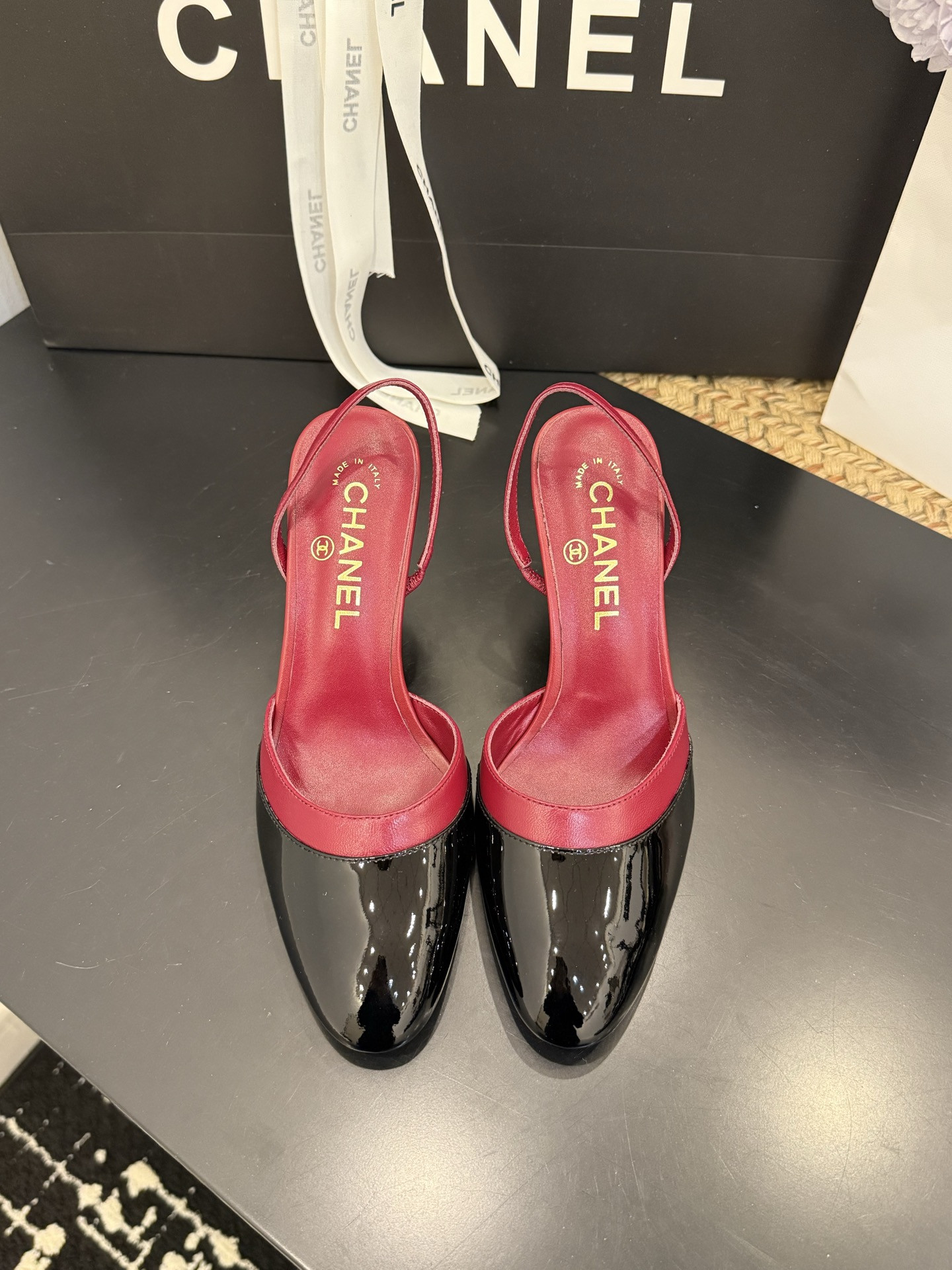 ua Ch**el slingbacks