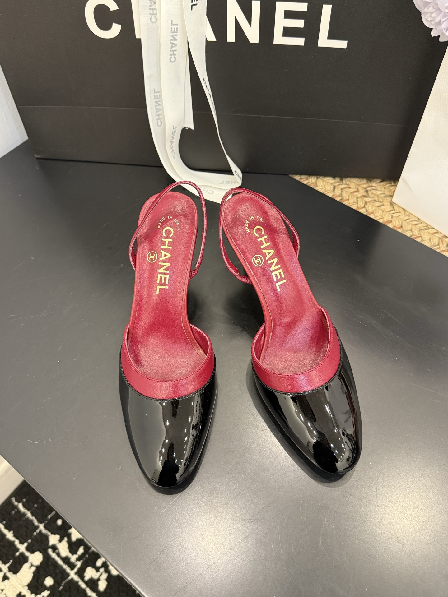 ua Ch**el slingbacks