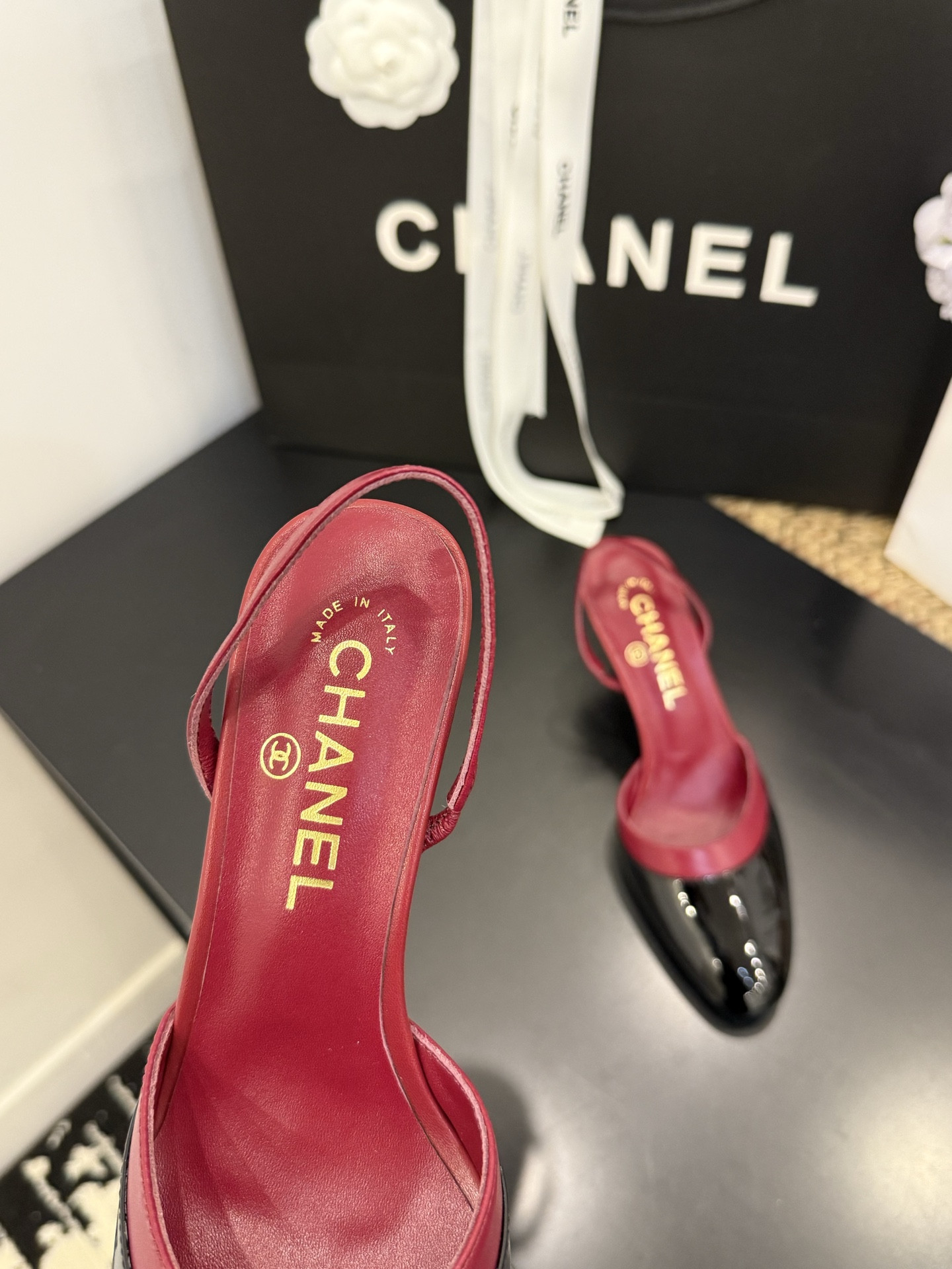 ua Ch**el slingbacks