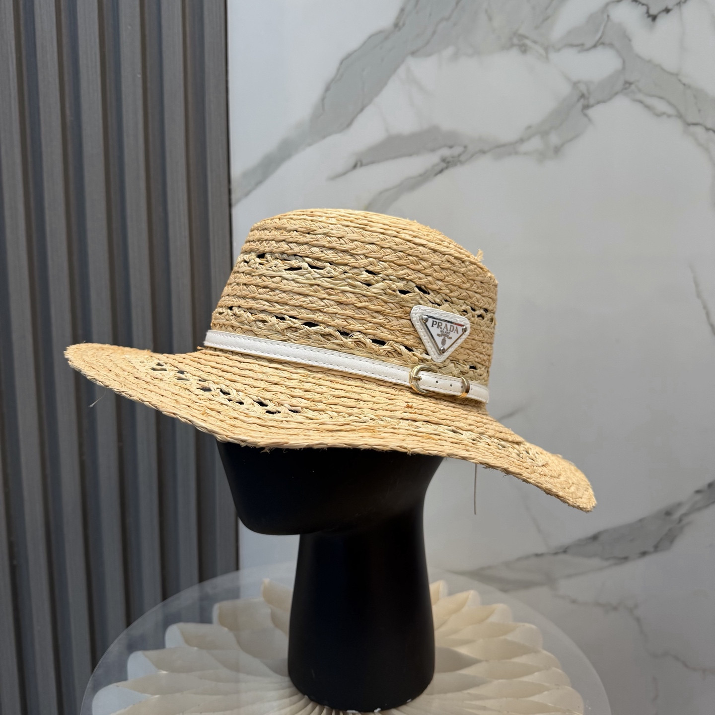 Pra*a straw hat