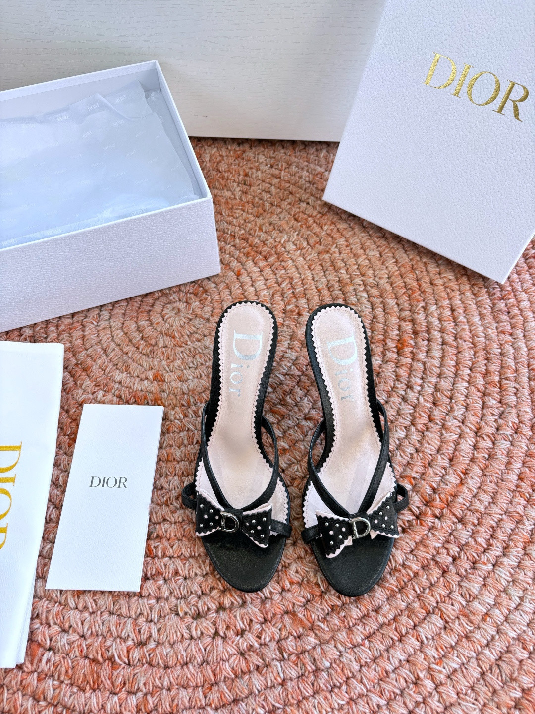 ua D10r slides