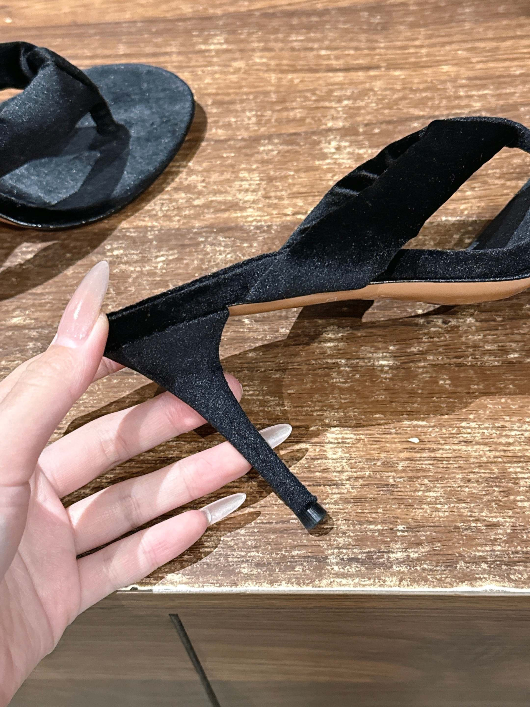 ua A1a1a heel thong mules in velvet 10cm