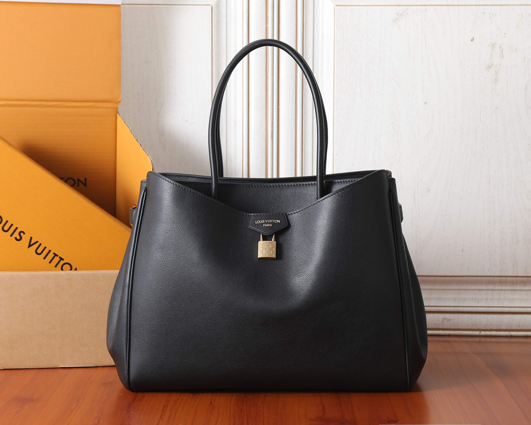 LV Vendome MM M26338 35.5x28x17cm