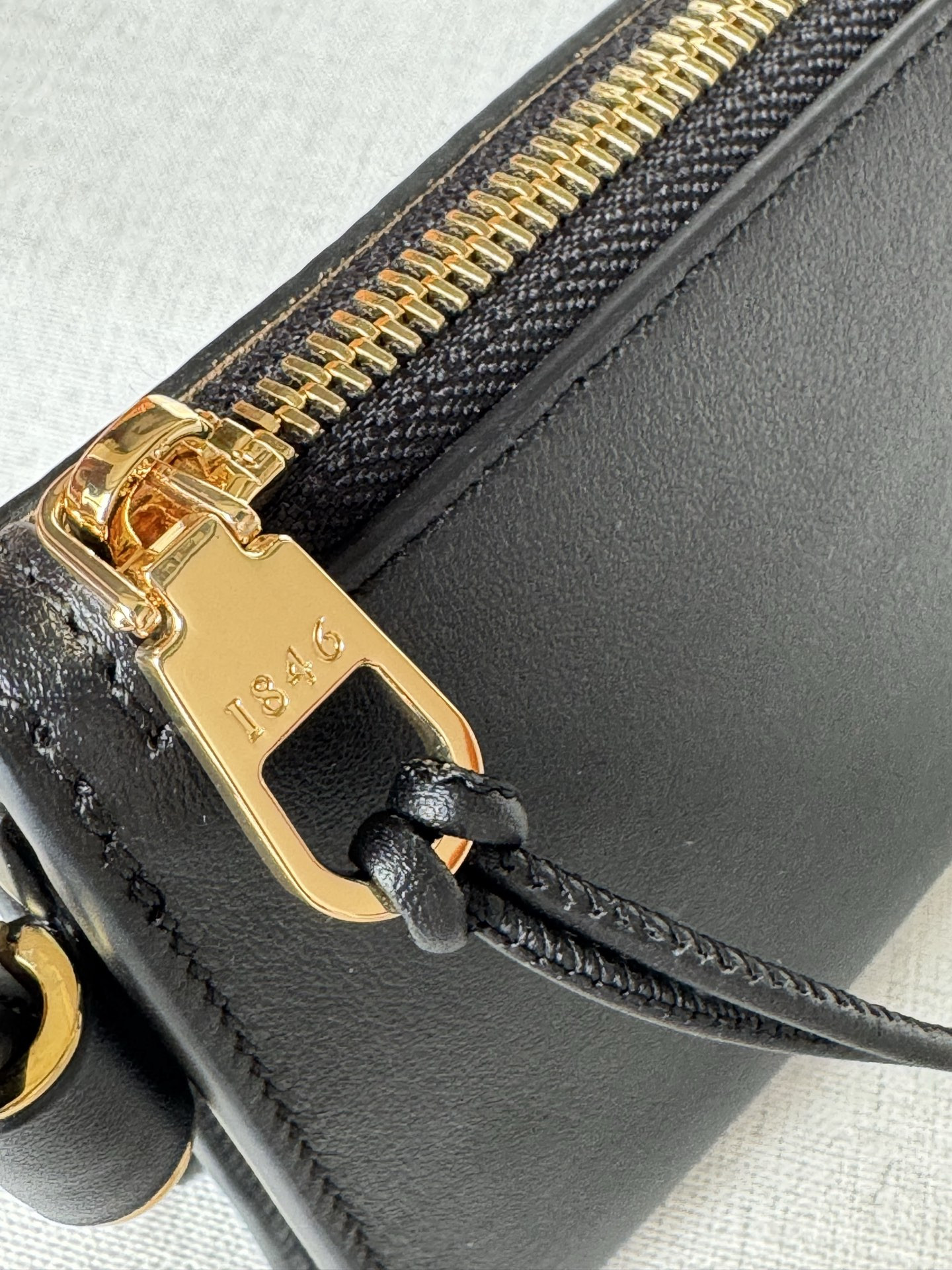L0ew* joya pouch 11x22x6cm