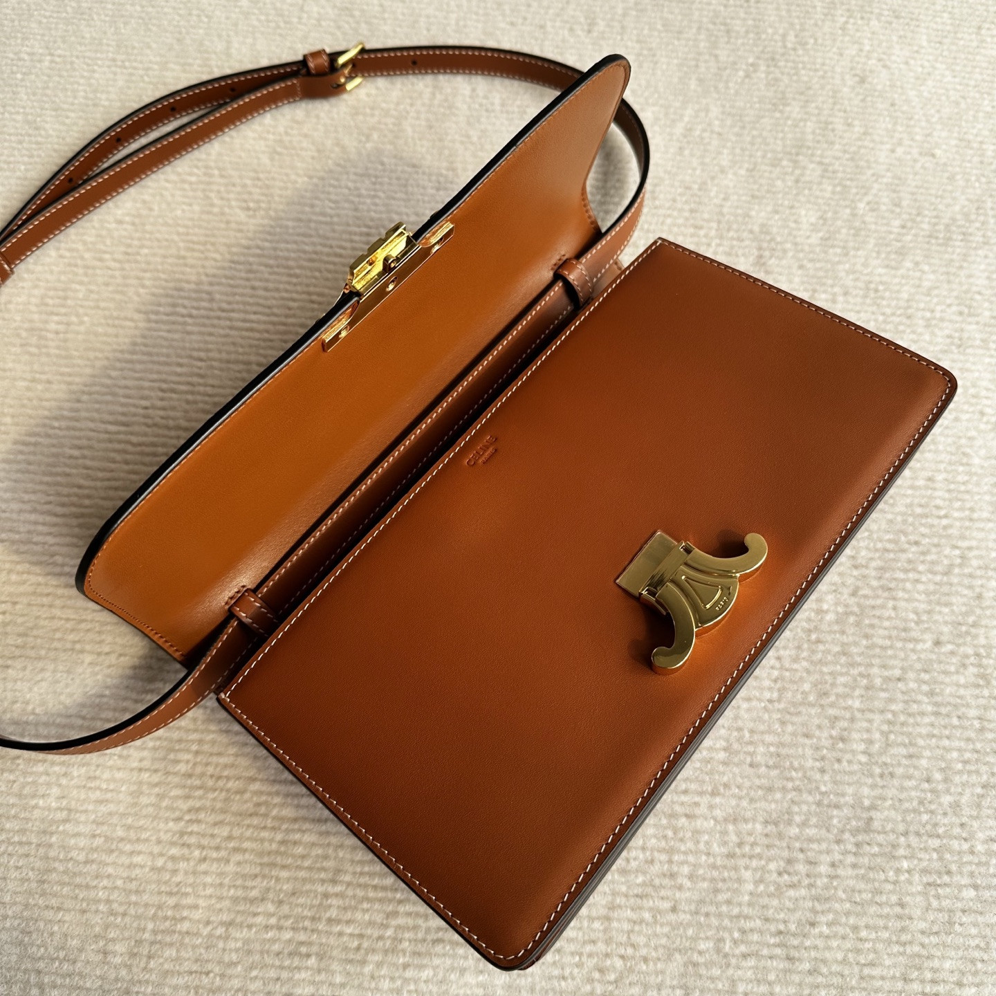 Ce1i*e medium triomphe folio 25.5x14x7.5cm