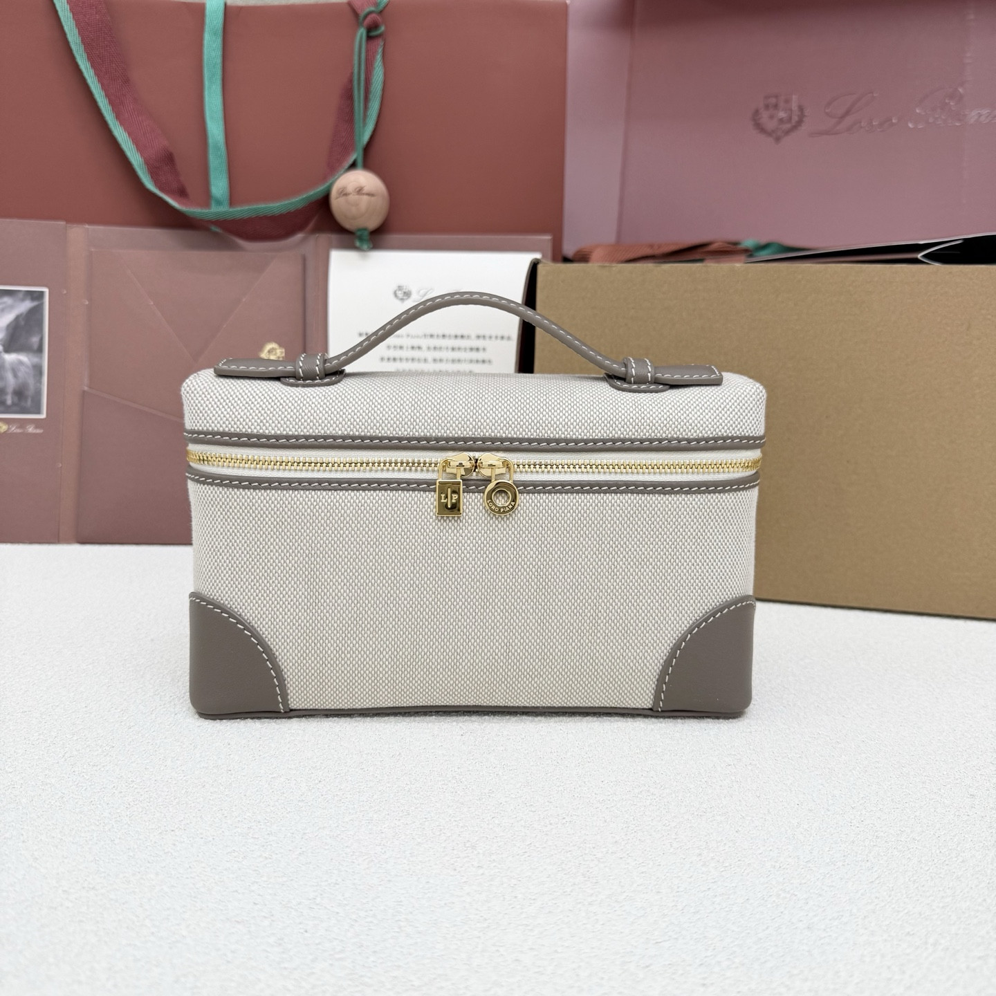 L0r0 P1ana extra pocket l19 11 x 19 x 6.5 cm