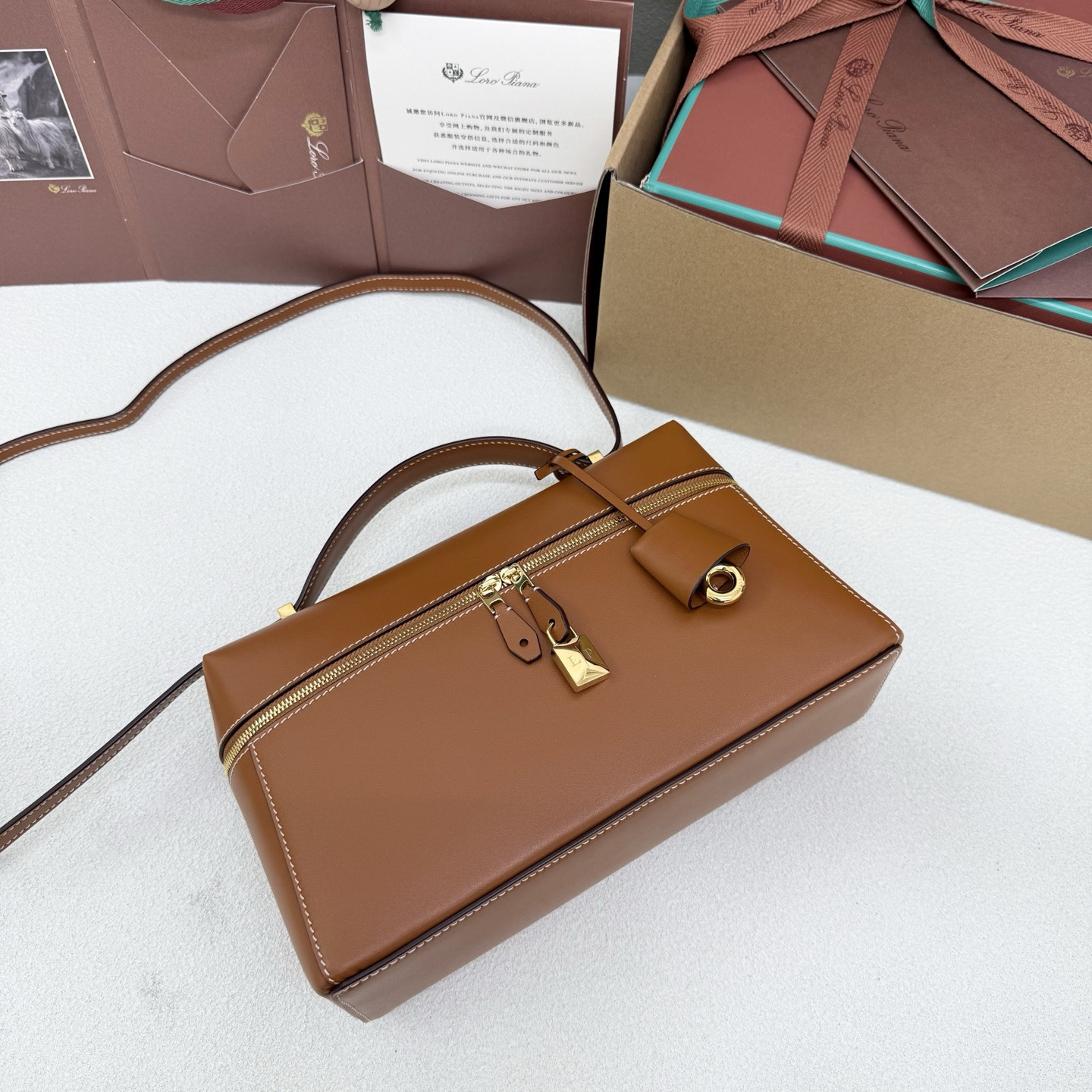 L0r0 P1ana extra pocket l27 16x27x10cm