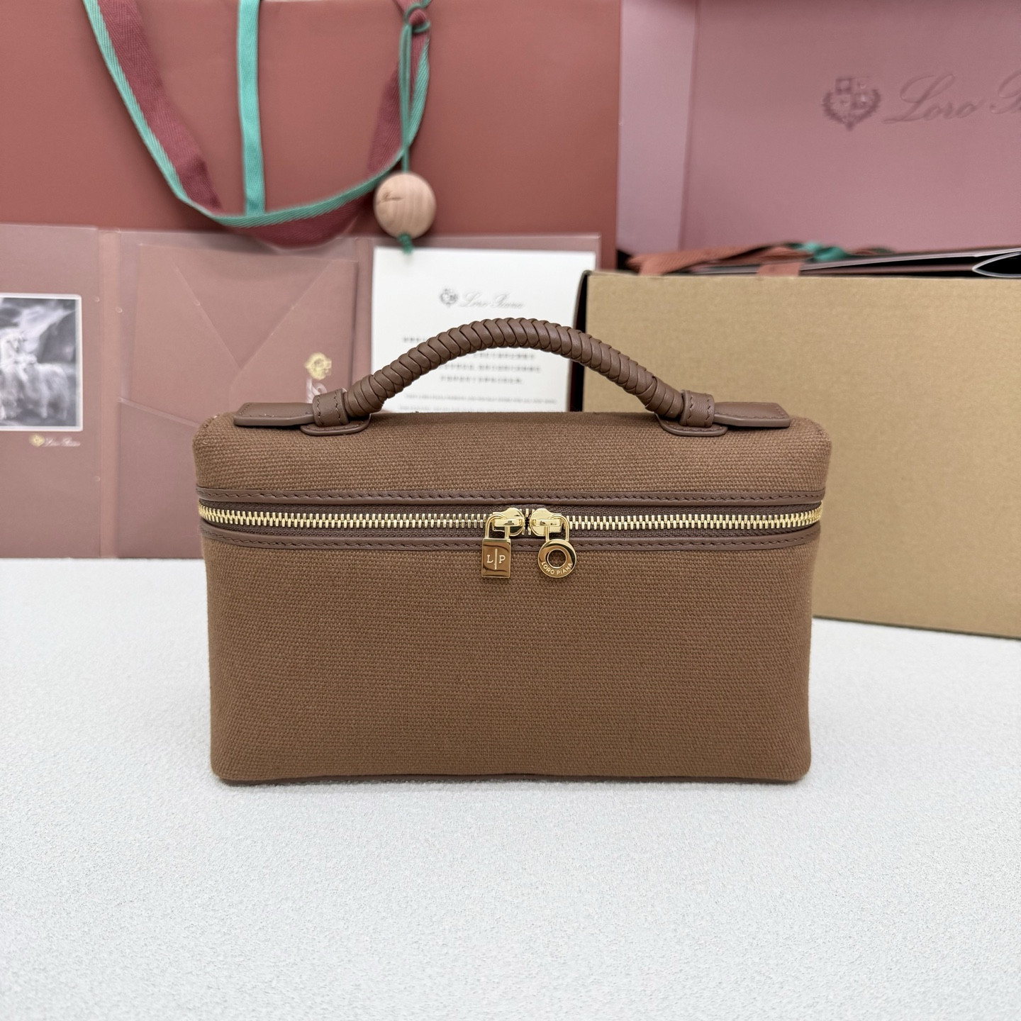 L0r0 P1ana extra pocket l19 11 x 19 x 6.5 cm