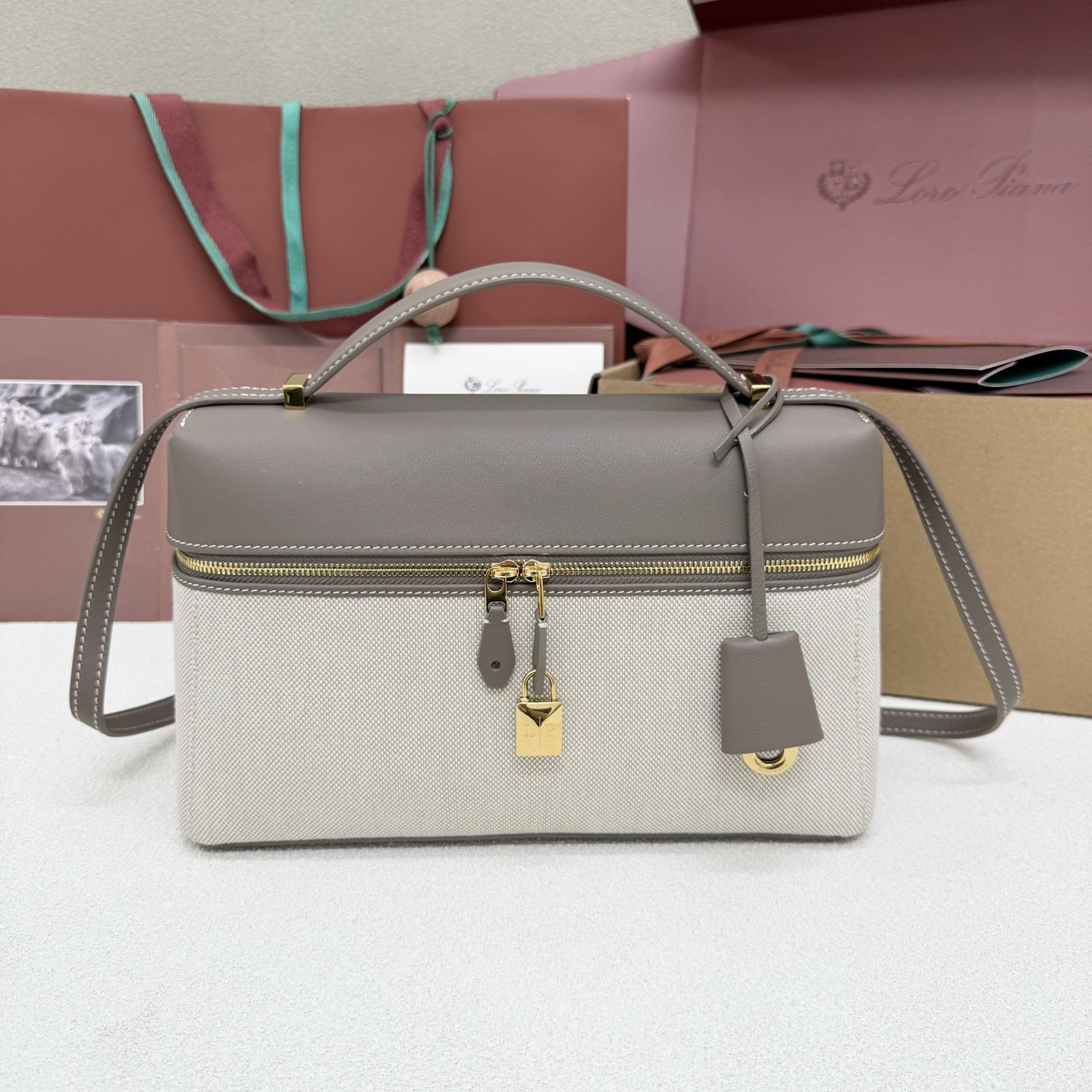 L0r0 P1ana extra pocket l27 16x27x10cm