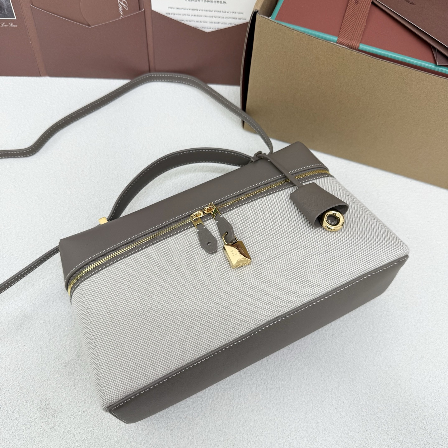 L0r0 P1ana extra pocket l27 16x27x10cm