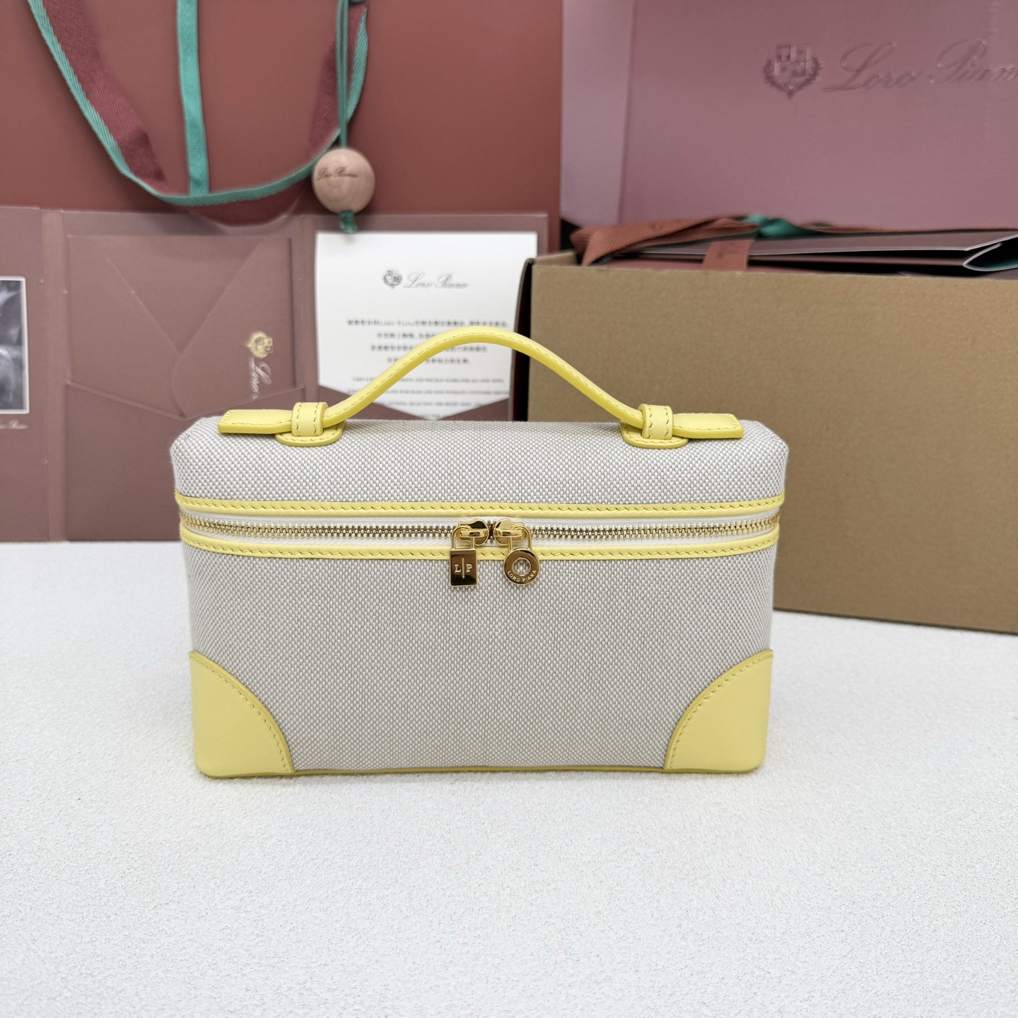 L0r0 P1ana extra pocket l19 11 x 19 x 6.5 cm