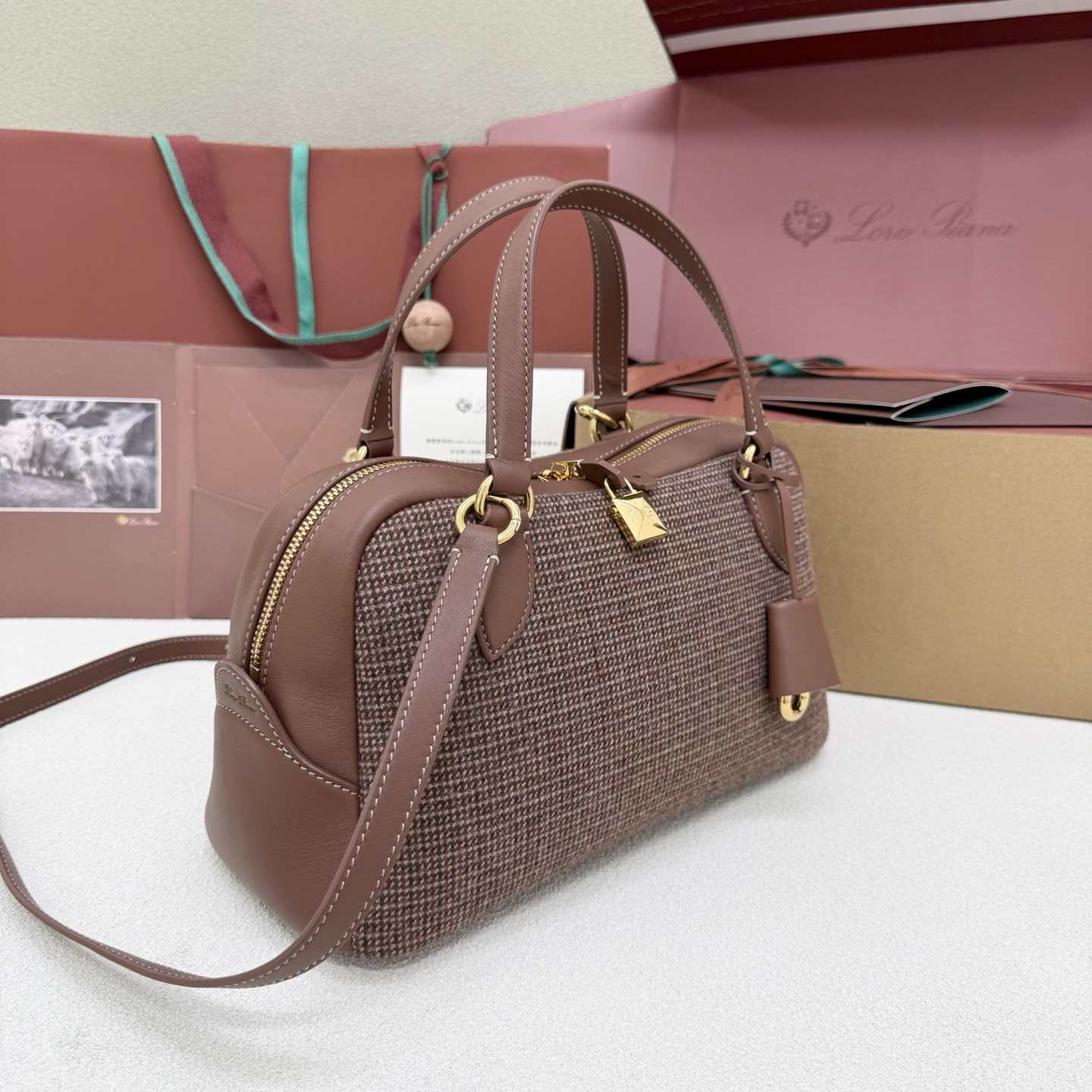 L0r0 P1ana small needle bag 31x15x16cm