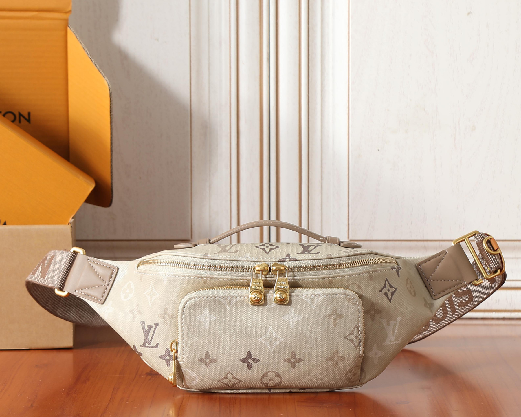 LV RUSH Waist Bag M29274 30x15x8cm
