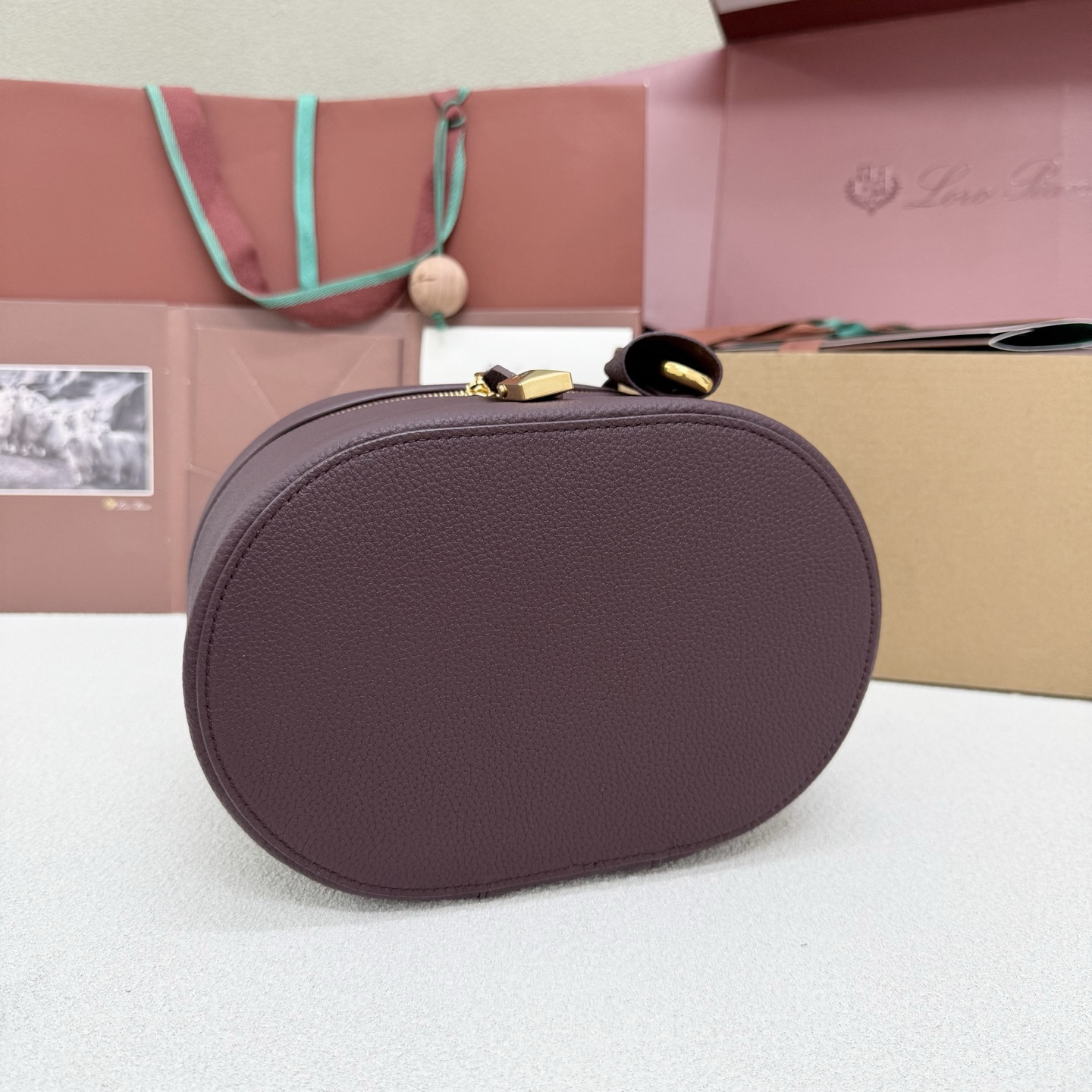 L0r0 P1ana extra vanity case 21x15x12cm