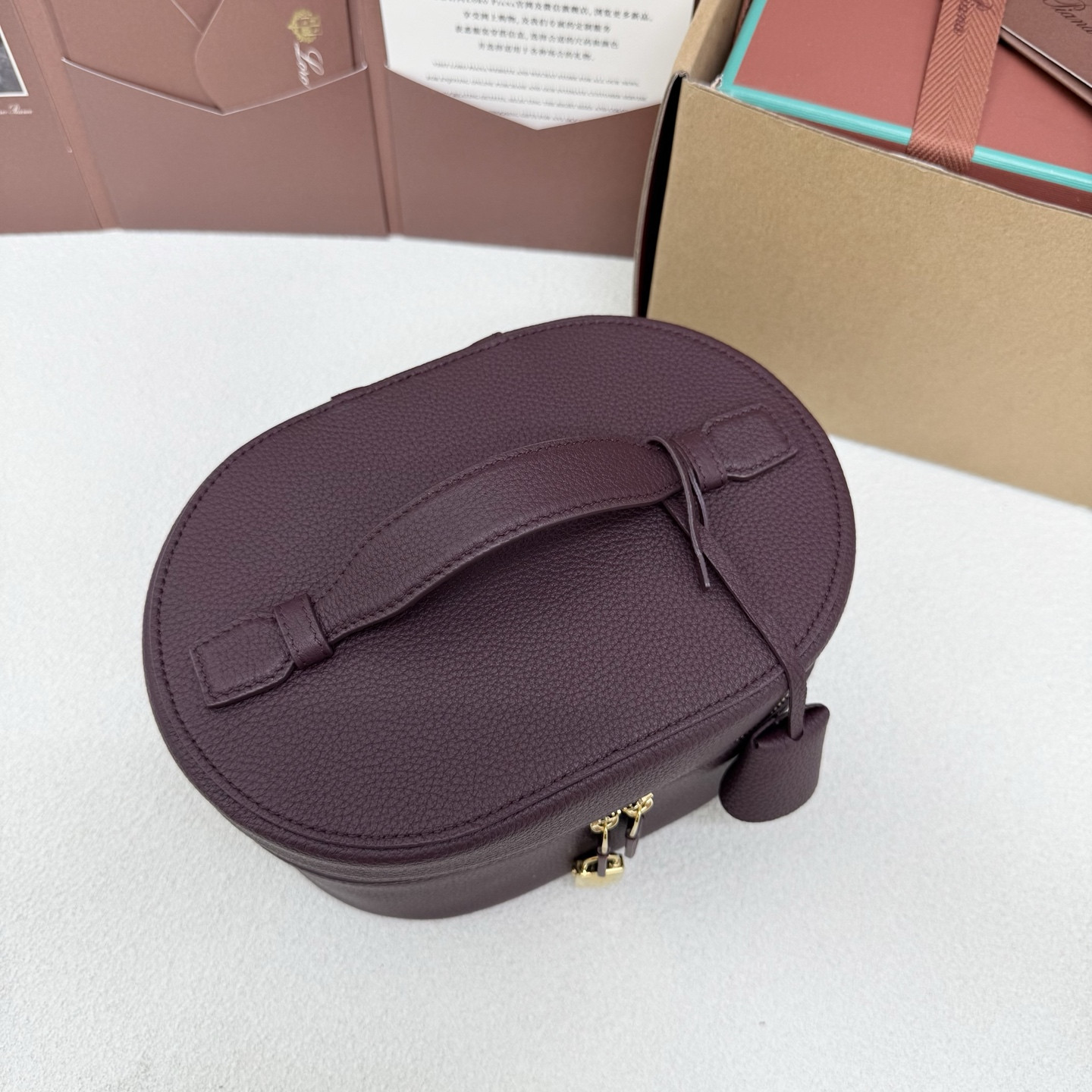 L0r0 P1ana extra vanity case 21x15x12cm