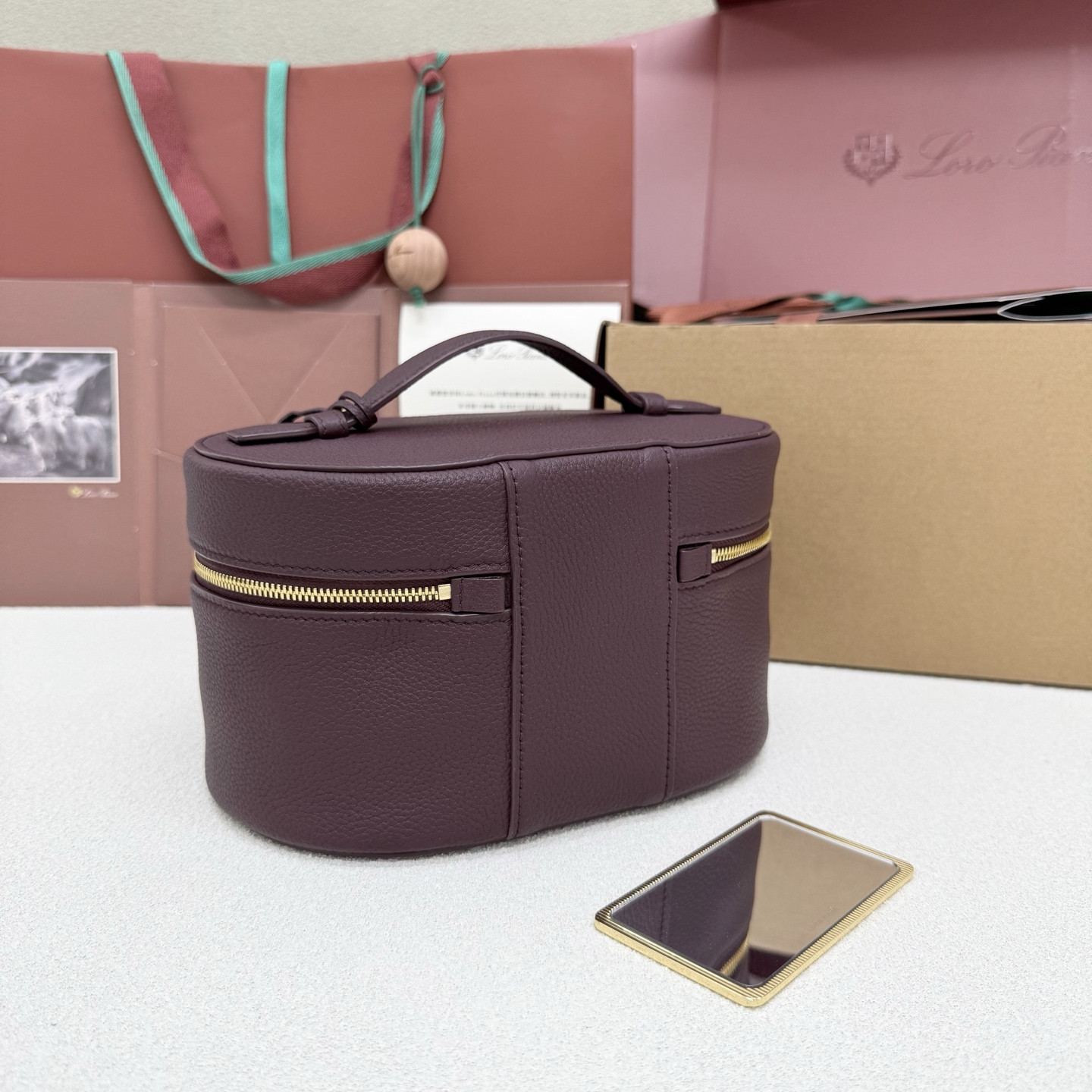 L0r0 P1ana extra vanity case 21x15x12cm