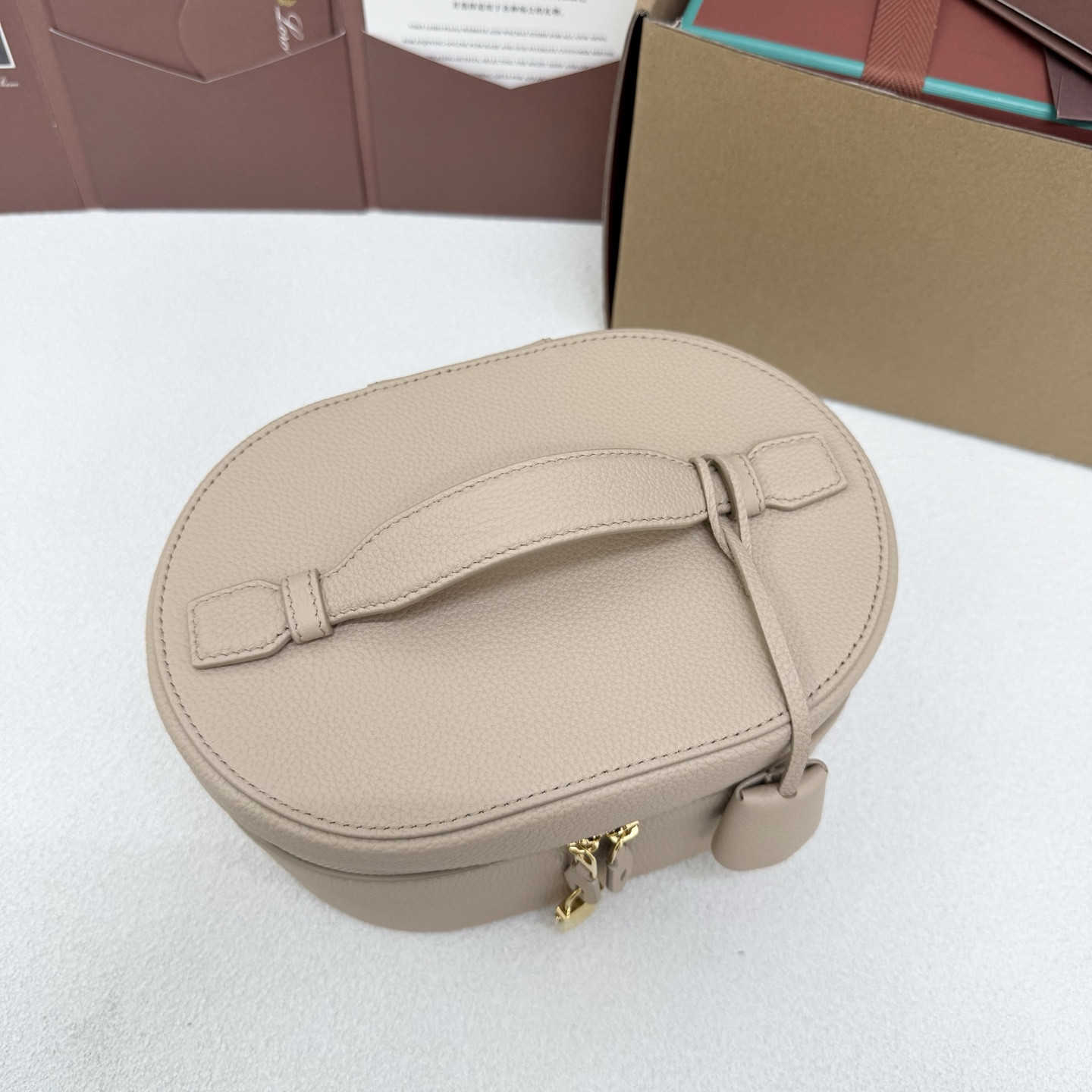 L0r0 P1ana extra vanity case 21x15x12cm