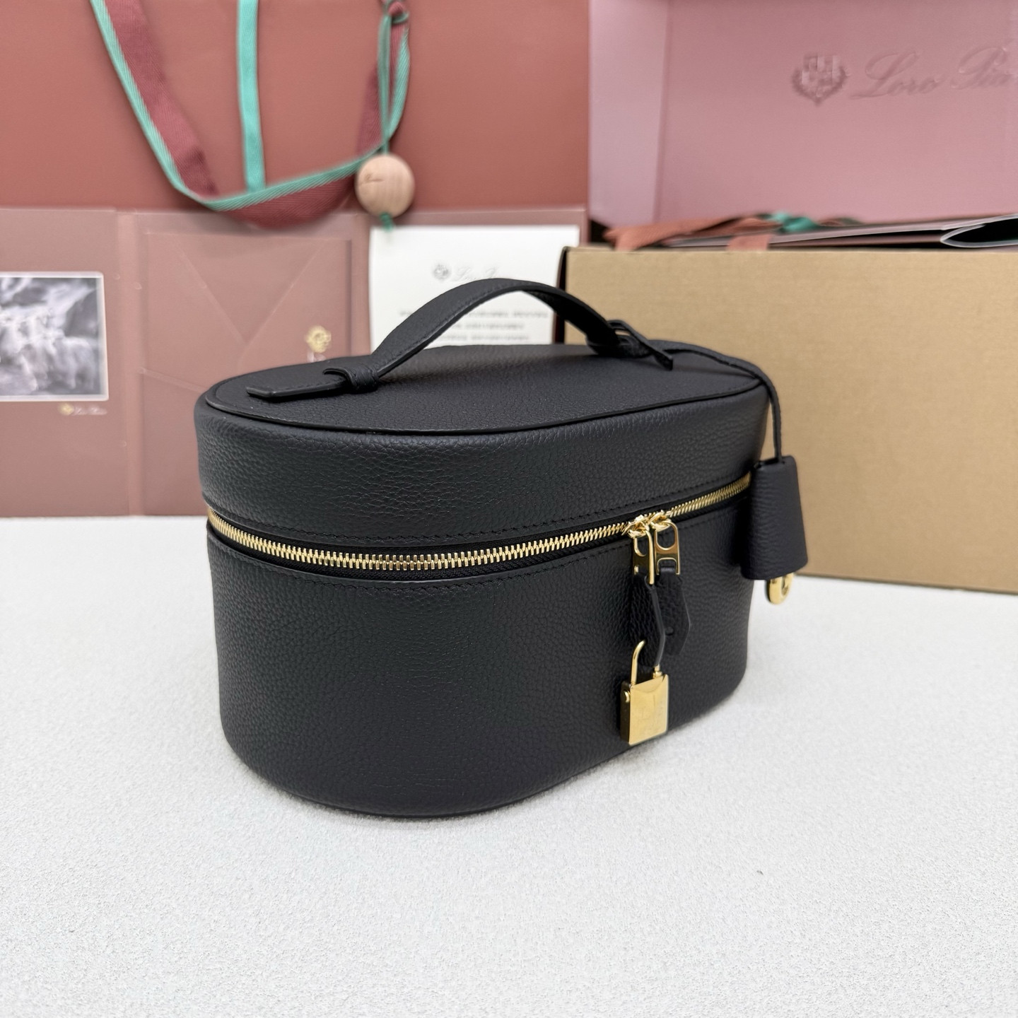 L0r0 P1ana extra vanity case 21x15x12cm