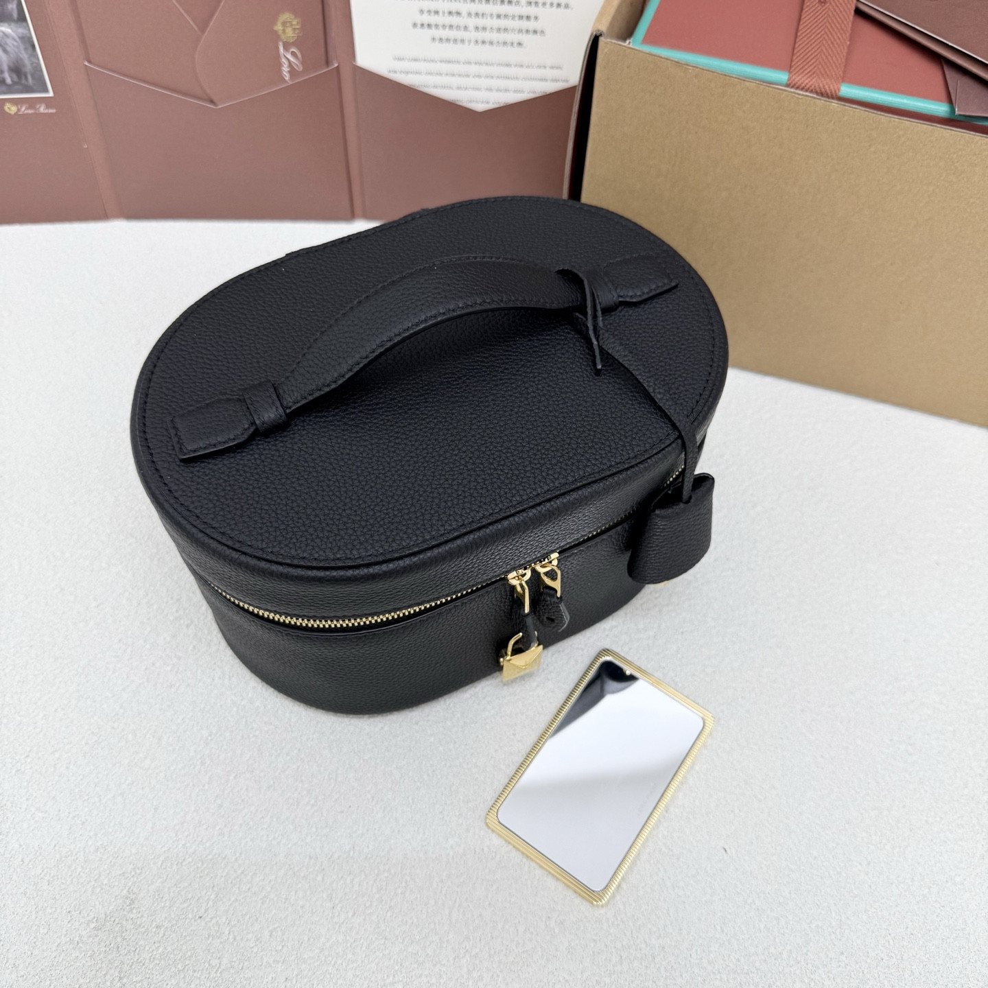 L0r0 P1ana extra vanity case 21x15x12cm
