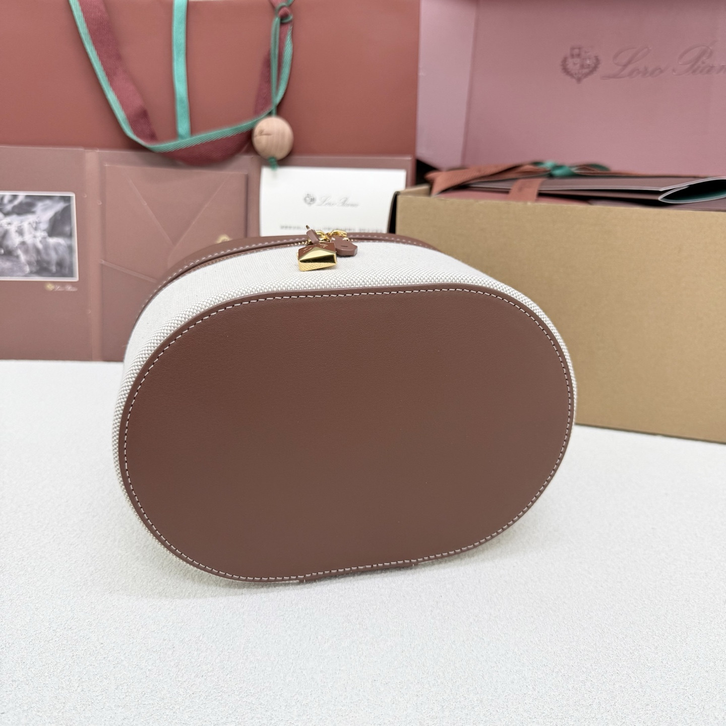L0r0 P1ana extra vanity case 21x15x12cm