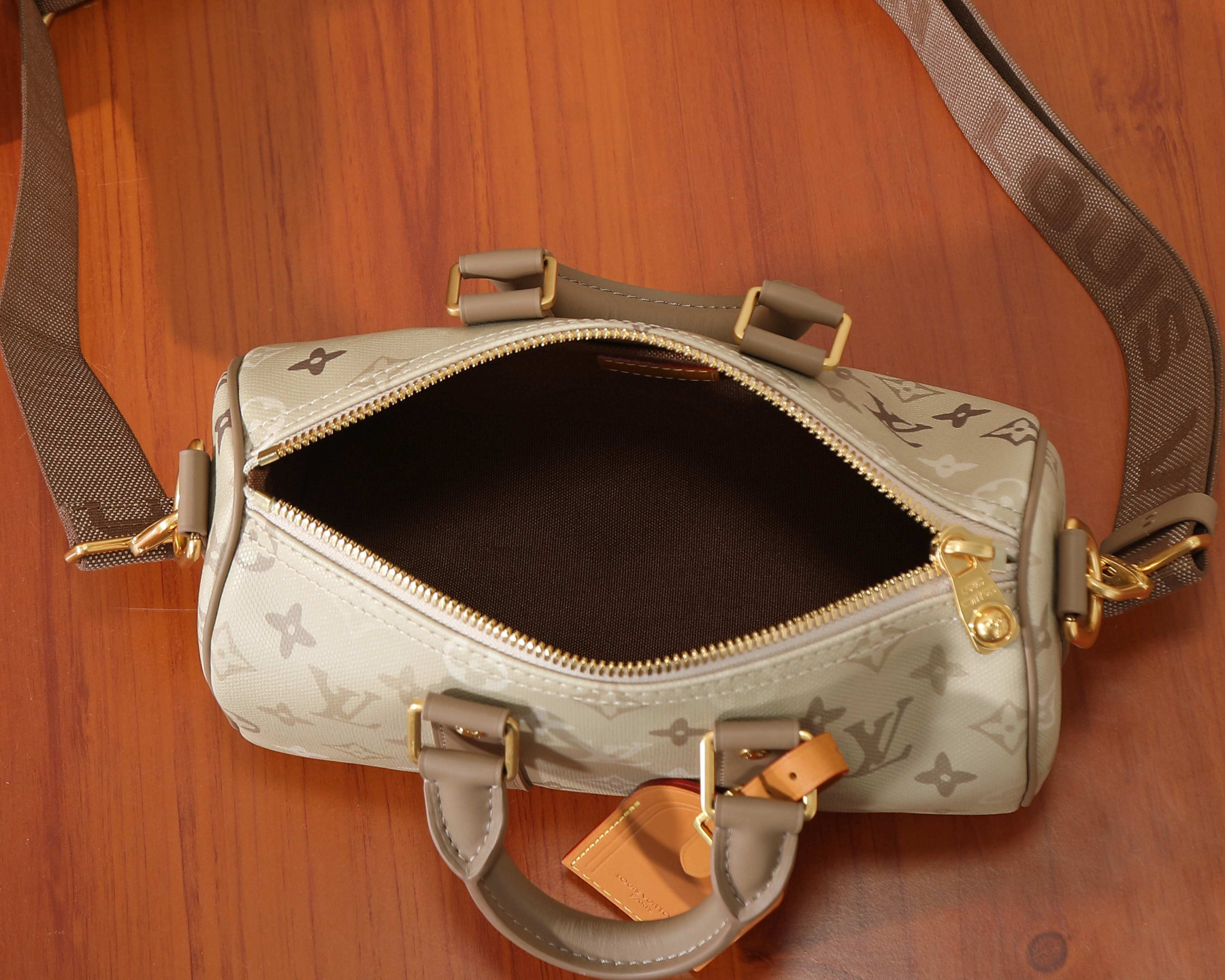LV KEEPALL BANDOULIÈRE 25 handbag M29272 Without Box 25x15x11cm