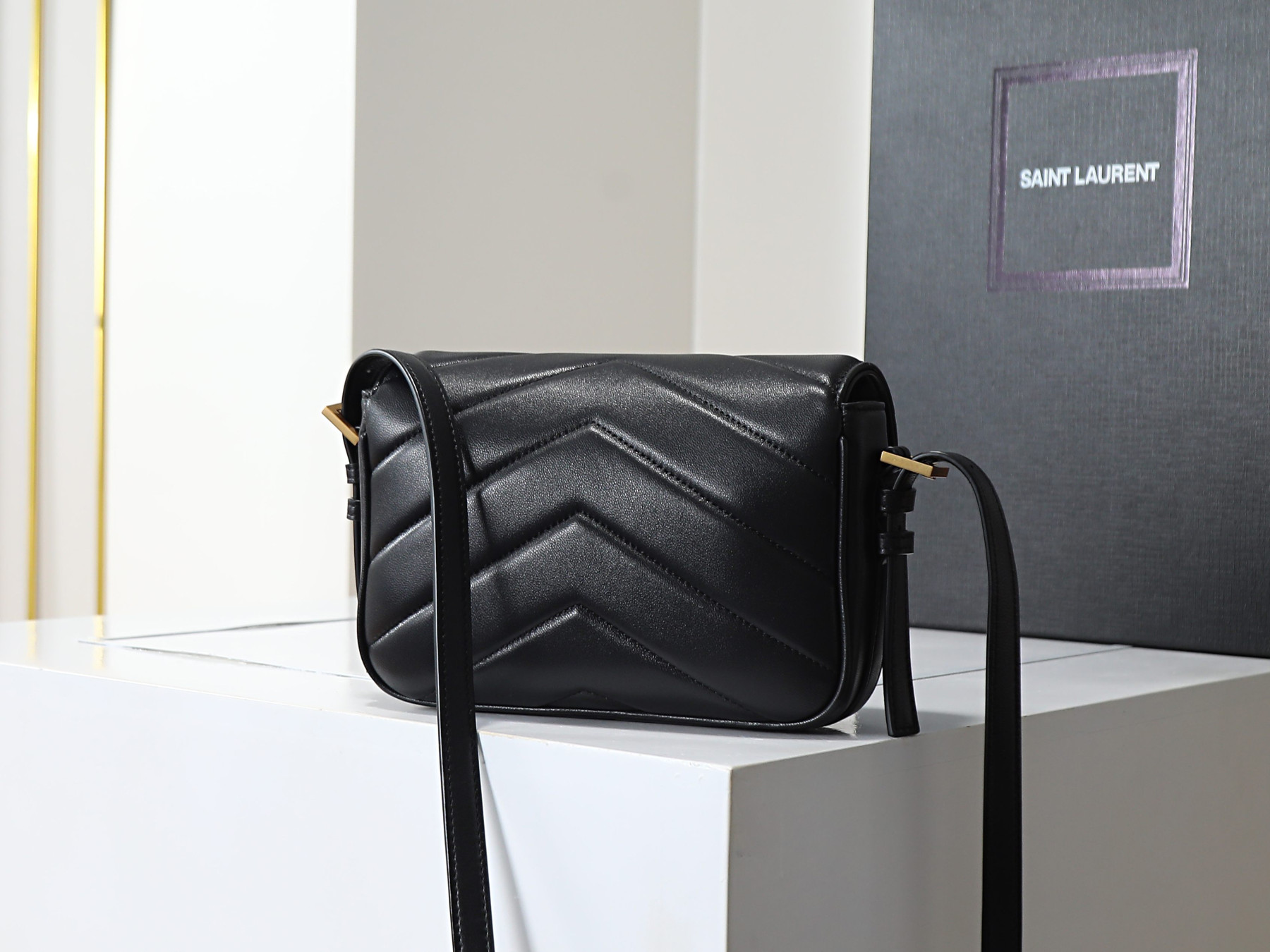Y51 loulou toy crossbody in matelassÉ lambskin 21x14x5cm