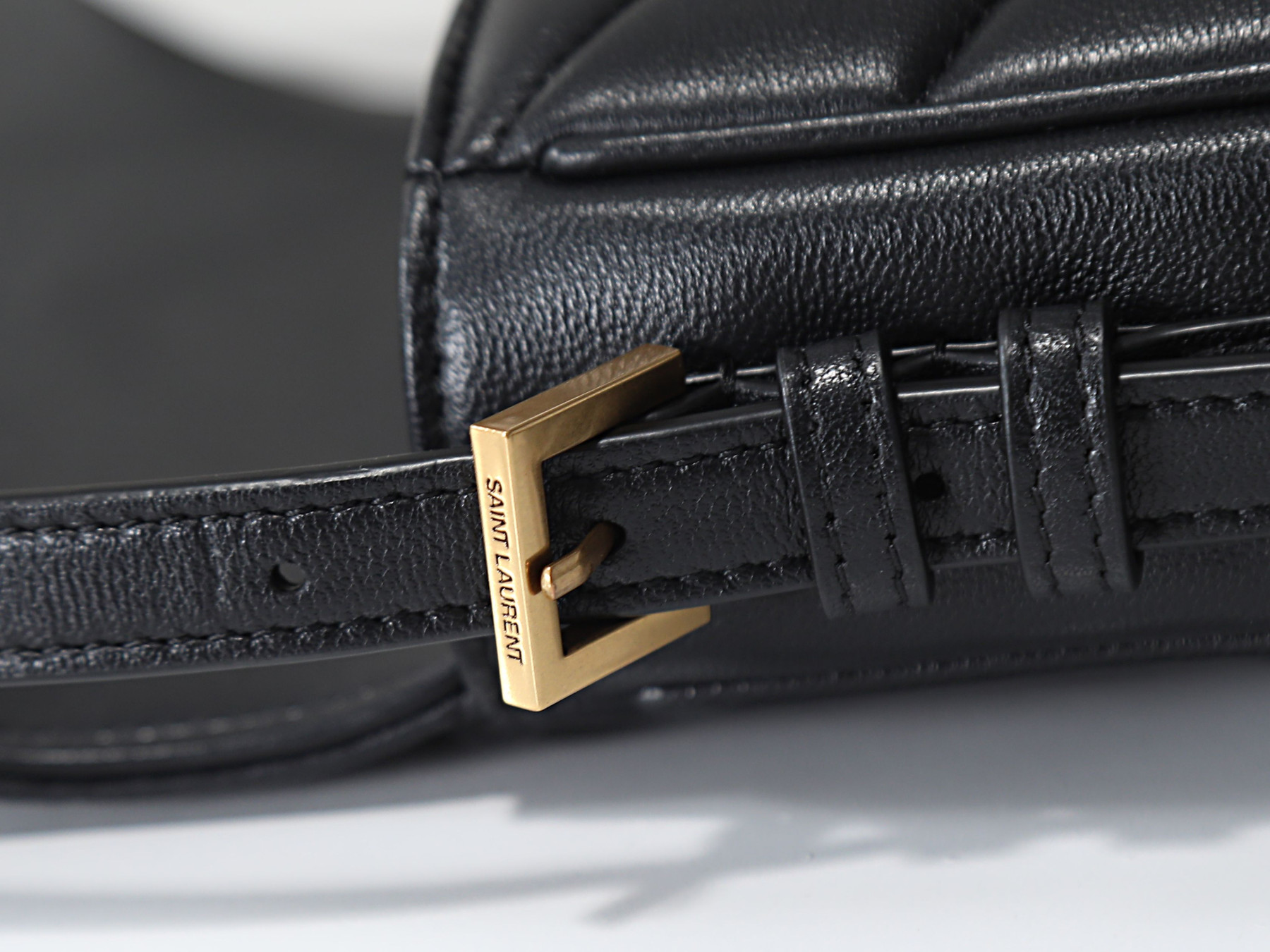 Y51 loulou toy crossbody in matelassÉ lambskin 21x14x5cm