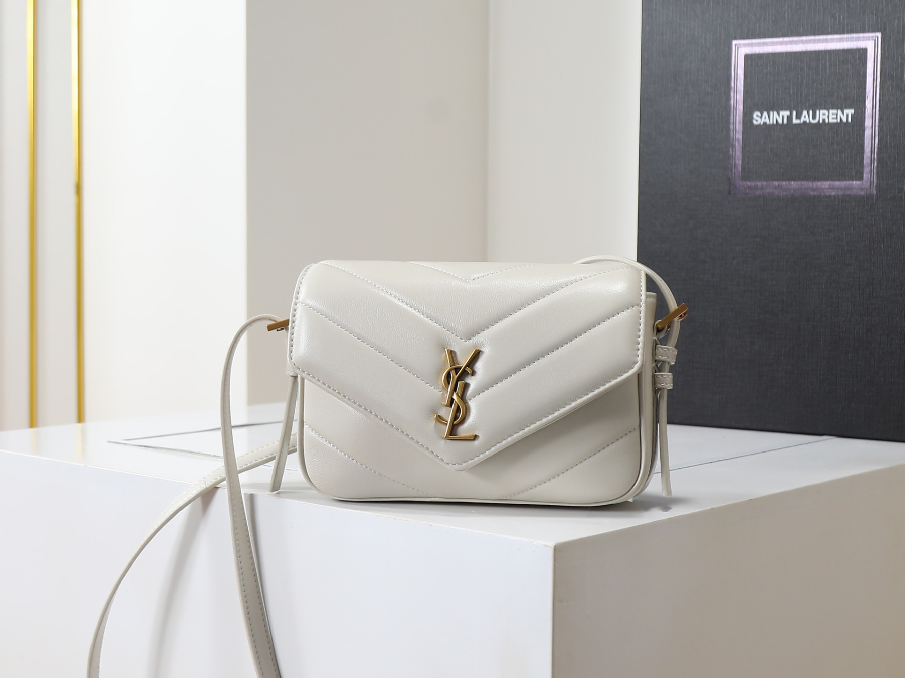 Y51 loulou toy crossbody in matelassÉ lambskin 21x14x5cm